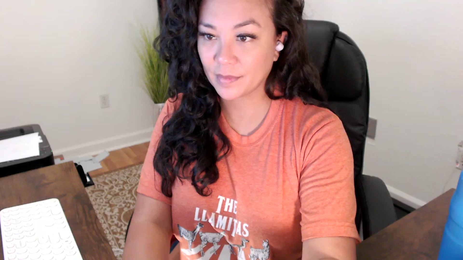 Gallery image thumbnail from MickaylaStar's myfreecams stream on, 10/02/2025, 17:02 image 3 of 20