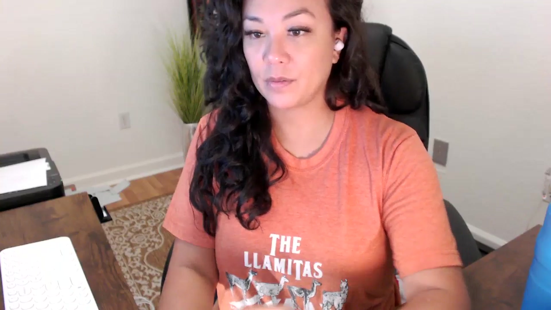 Gallery image thumbnail from MickaylaStar's myfreecams stream on, 10/02/2025, 17:02 image 5 of 20