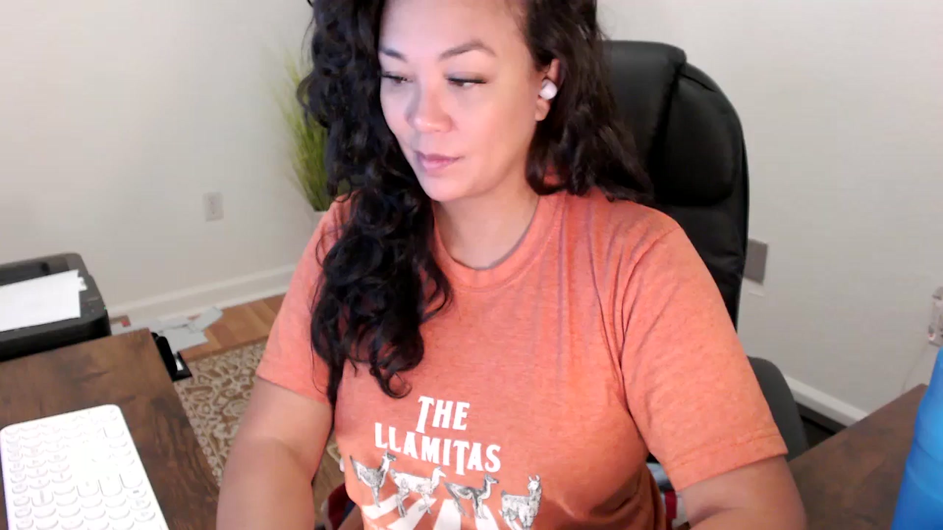 Gallery image thumbnail from MickaylaStar's myfreecams stream on, 10/02/2025, 17:02 image 1 of 20