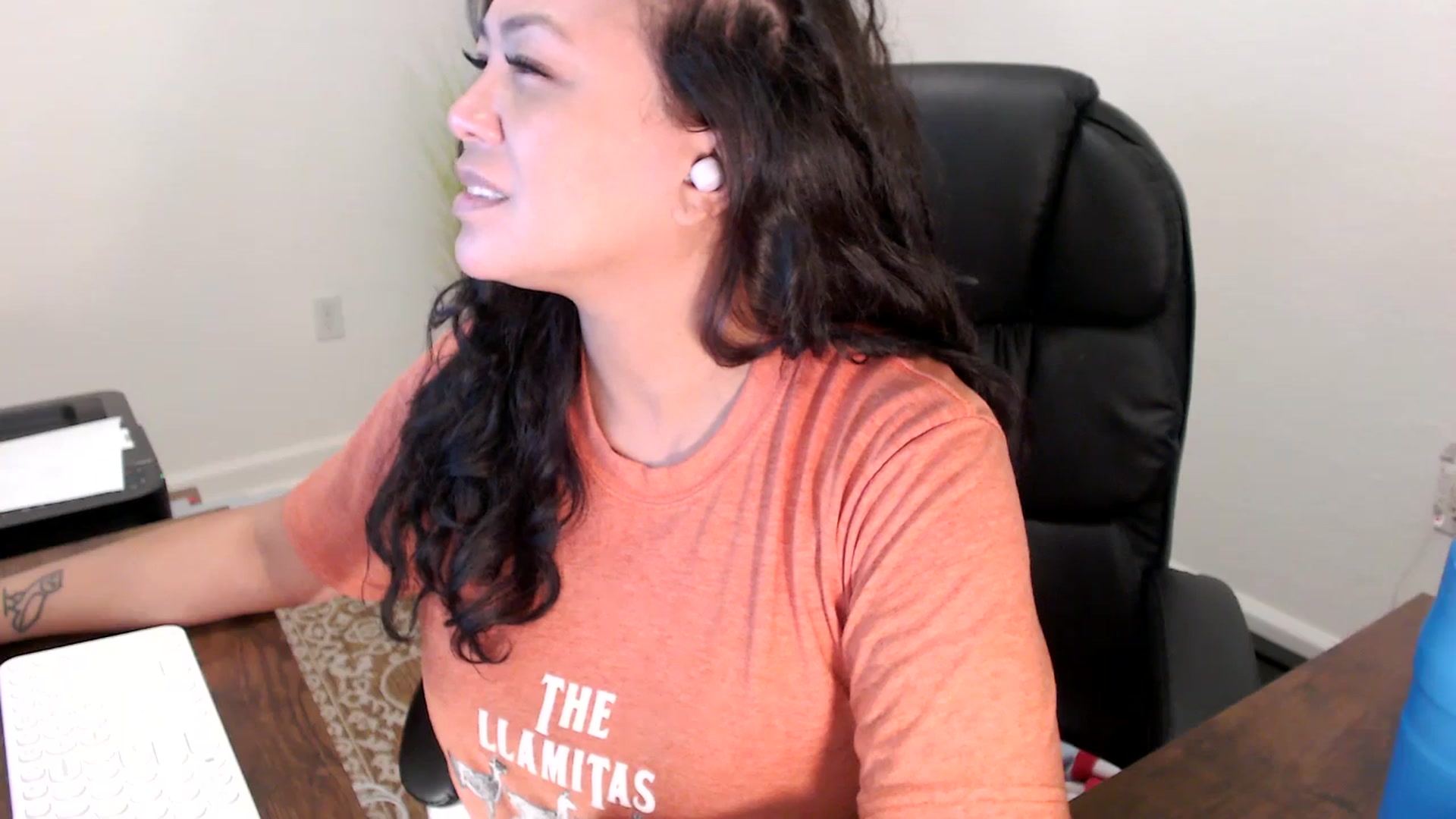 Gallery image thumbnail from MickaylaStar's myfreecams stream on, 10/02/2025, 17:02 image 9 of 20