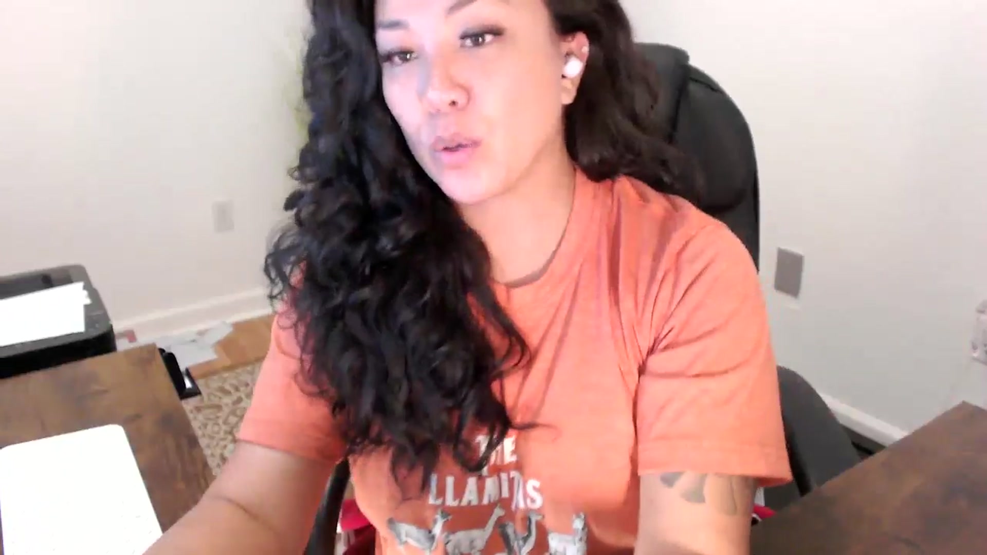 Gallery image thumbnail from MickaylaStar's myfreecams stream on, 10/02/2025, 17:57 image 4 of 20