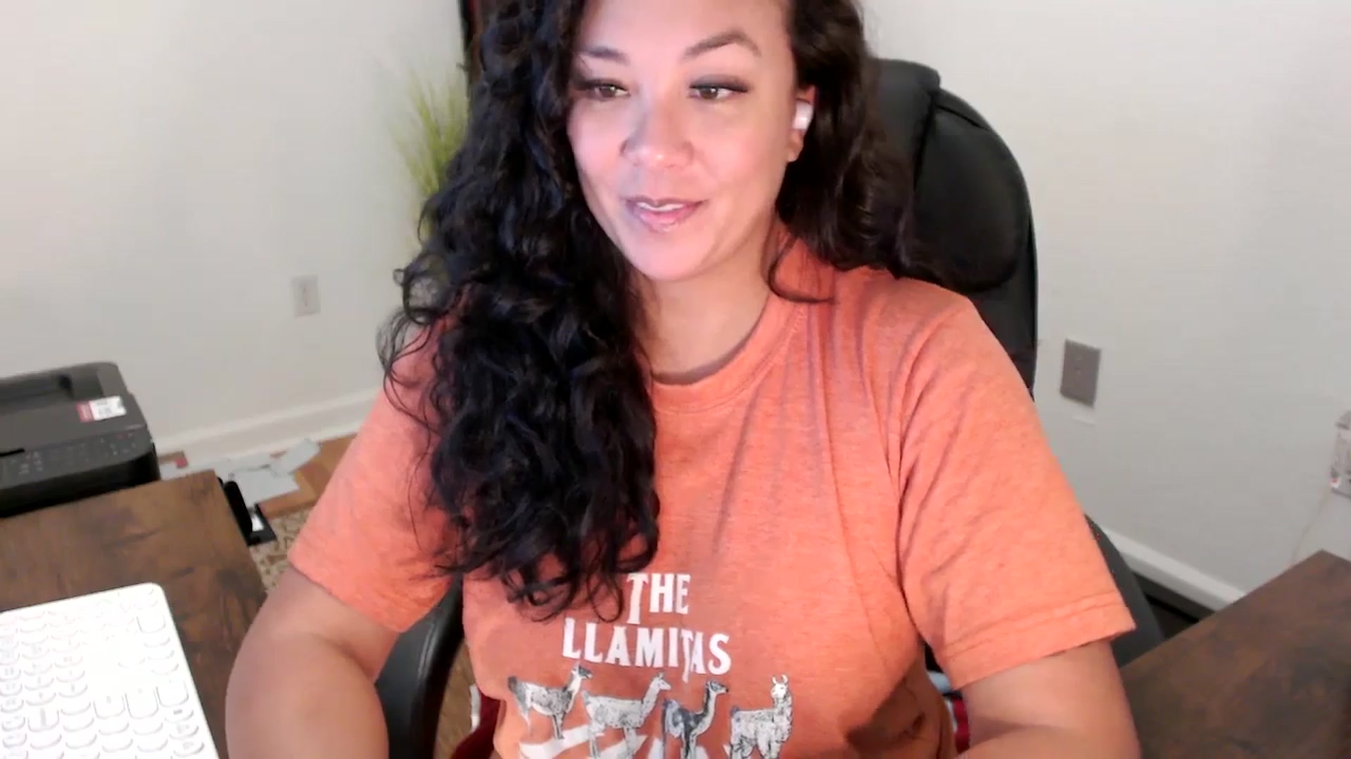 Gallery image thumbnail from MickaylaStar's myfreecams stream on, 10/02/2025, 19:13 image 18 of 20