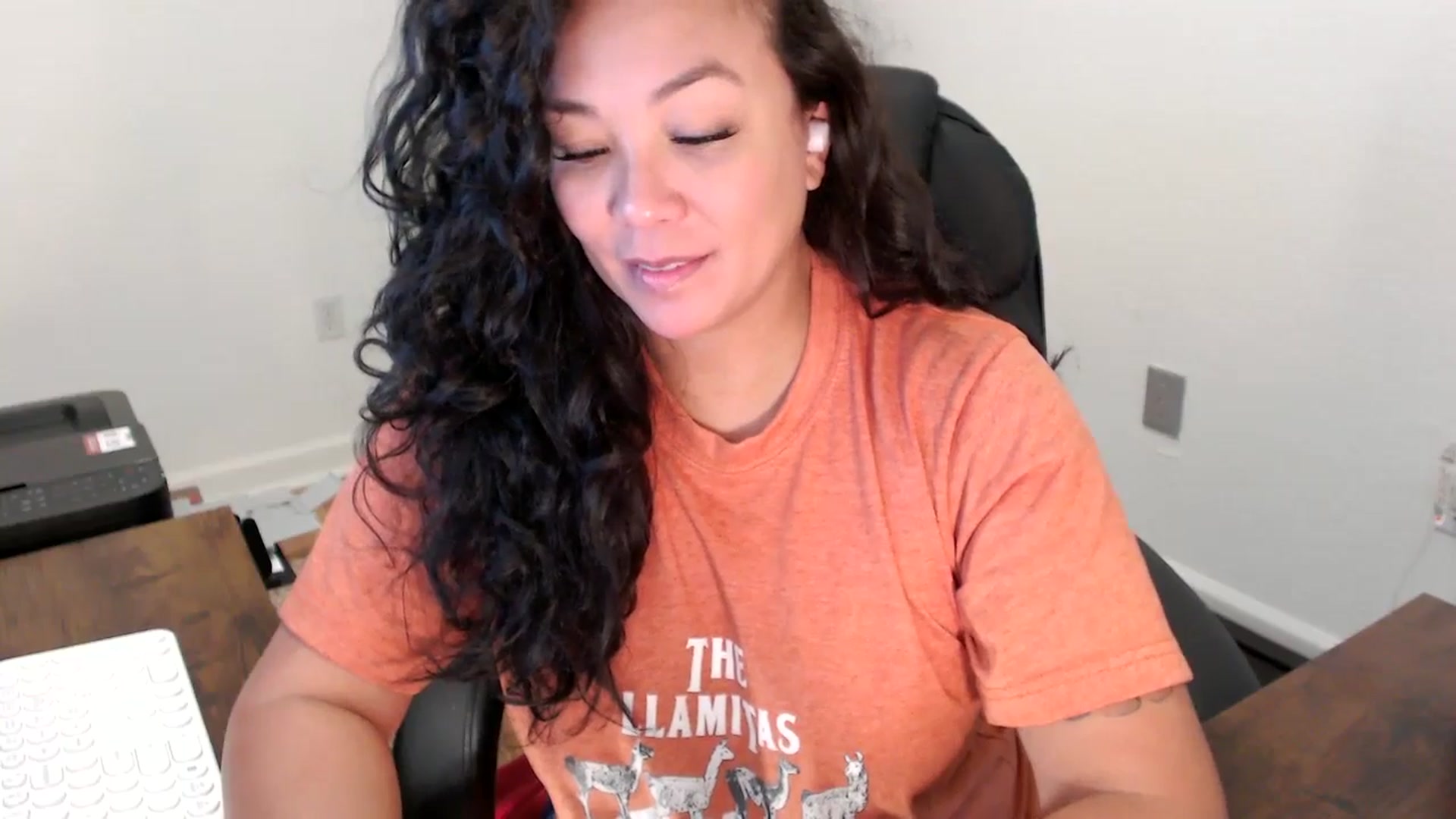 Gallery image thumbnail from MickaylaStar's myfreecams stream on, 10/02/2025, 19:13 image 12 of 20