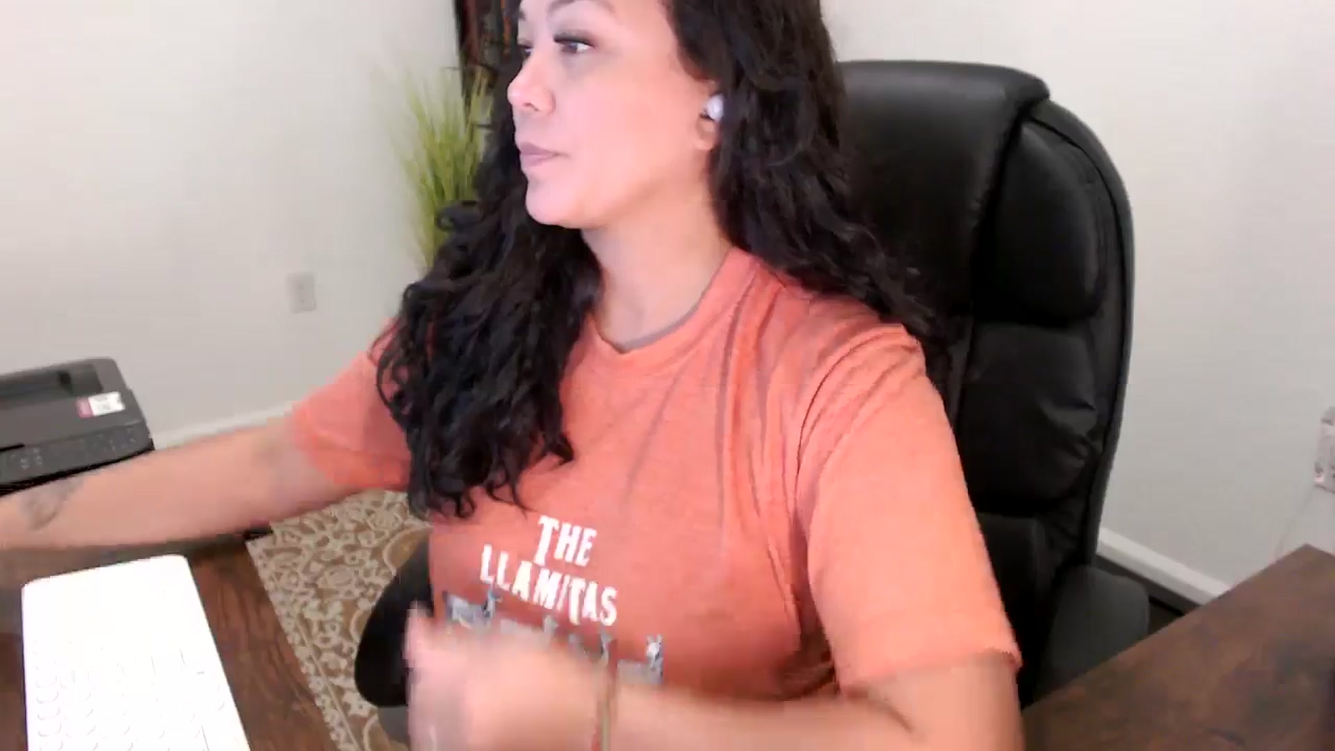 Gallery image thumbnail from MickaylaStar's myfreecams stream on, 10/02/2025, 19:47 image 14 of 20