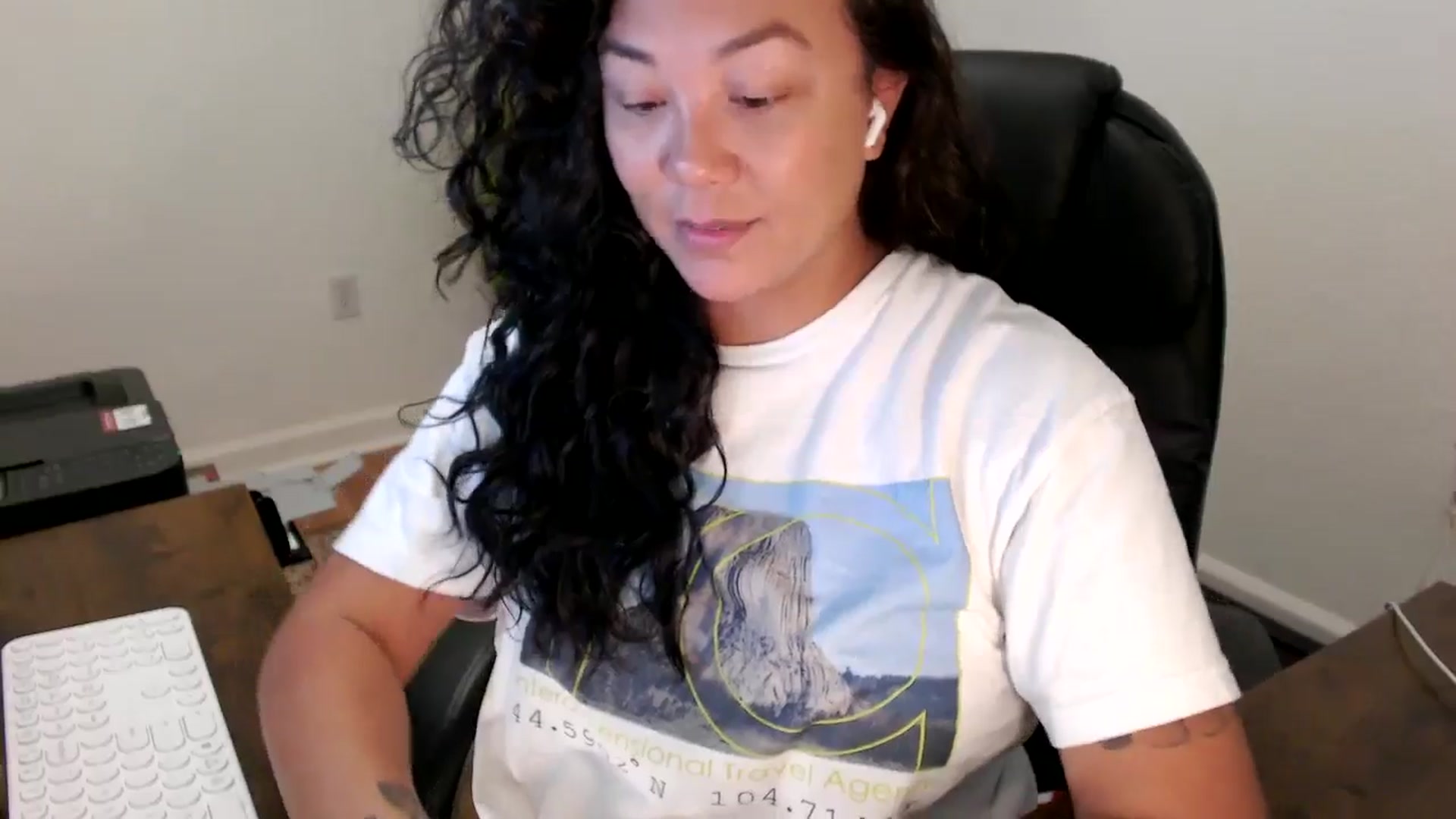 Gallery image thumbnail from MickaylaStar's myfreecams stream on, 10/03/2025, 15:55 image 13 of 20