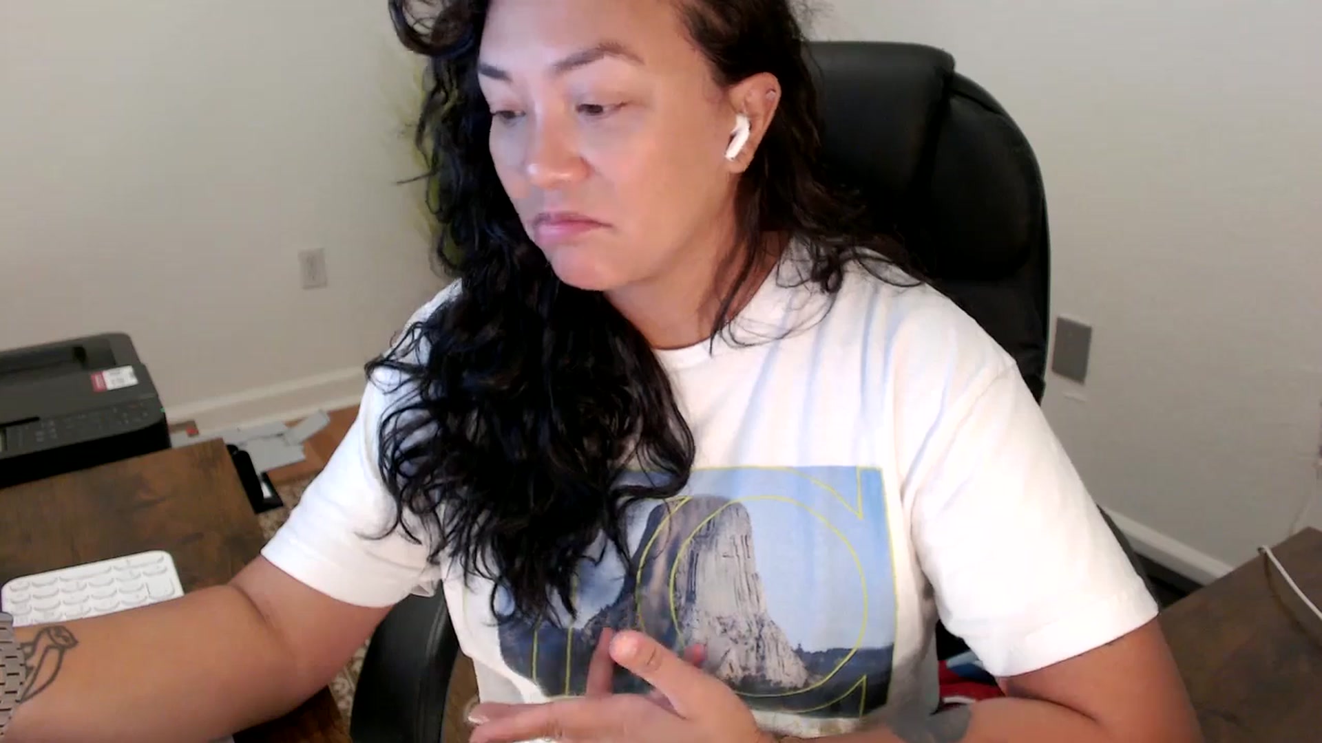 Gallery image thumbnail from MickaylaStar's myfreecams stream on, 10/03/2025, 15:55 image 6 of 20