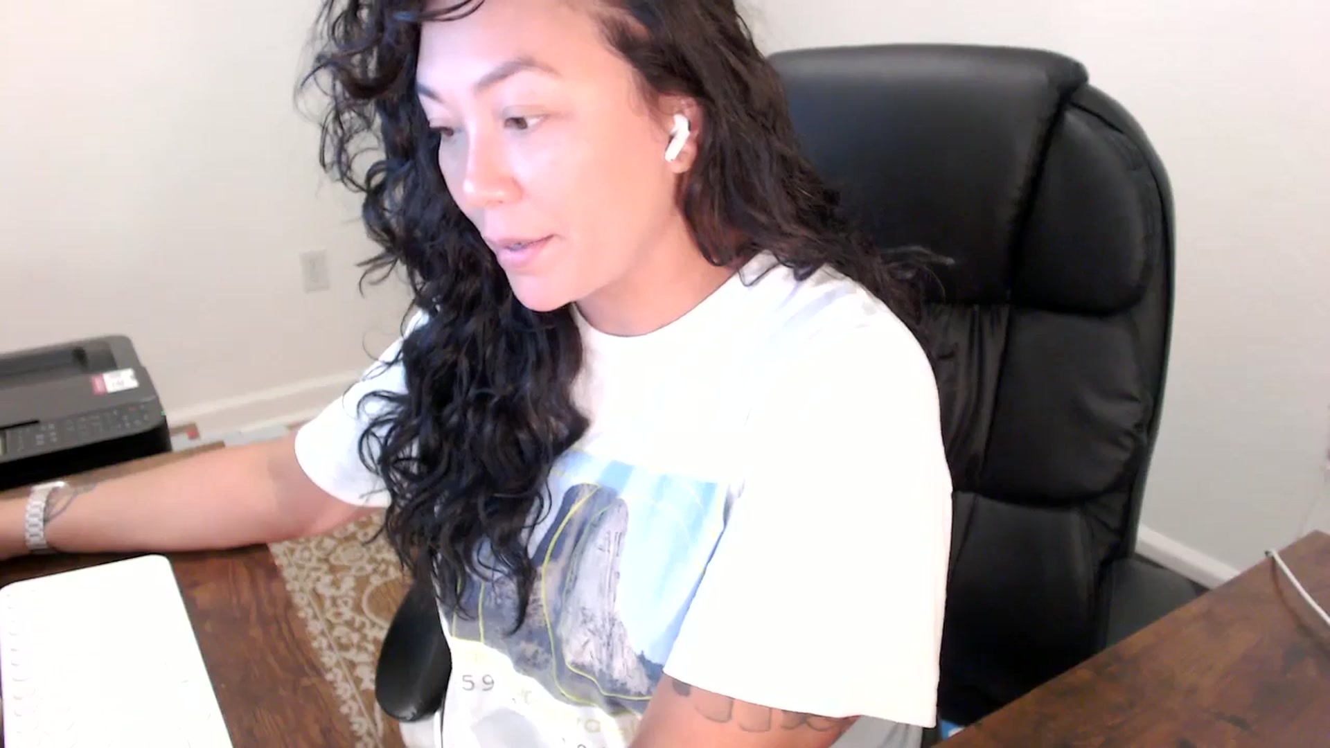 Gallery image thumbnail from MickaylaStar's myfreecams stream on, 10/03/2025, 15:55 image 18 of 20