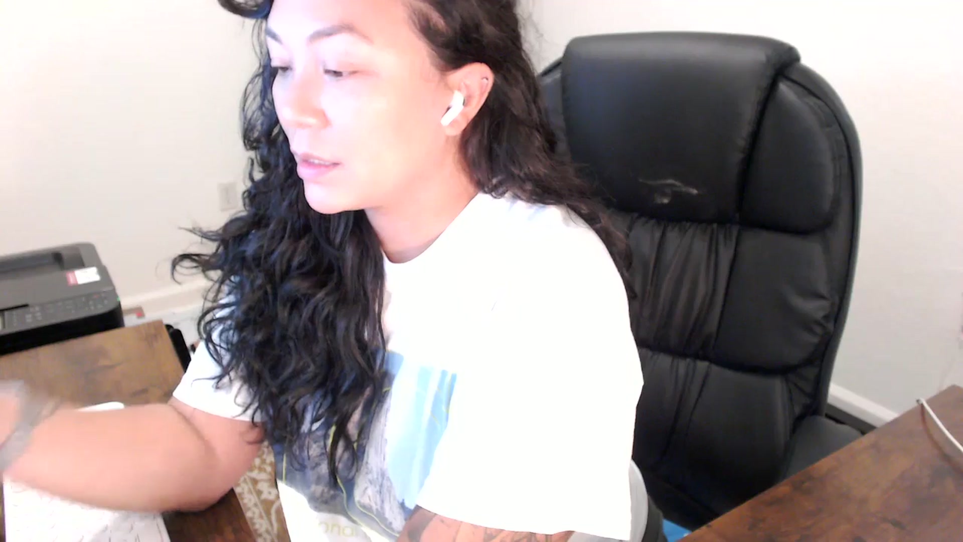 Gallery image thumbnail from MickaylaStar's myfreecams stream on, 10/03/2025, 15:55 image 11 of 20