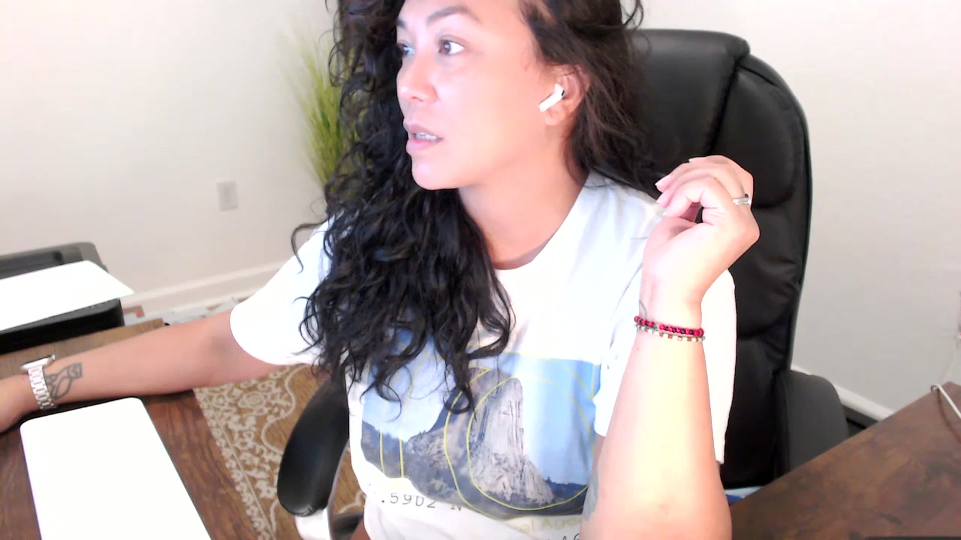 Gallery image thumbnail from MickaylaStar's myfreecams stream on, 10/03/2025, 17:33 image 20 of 20