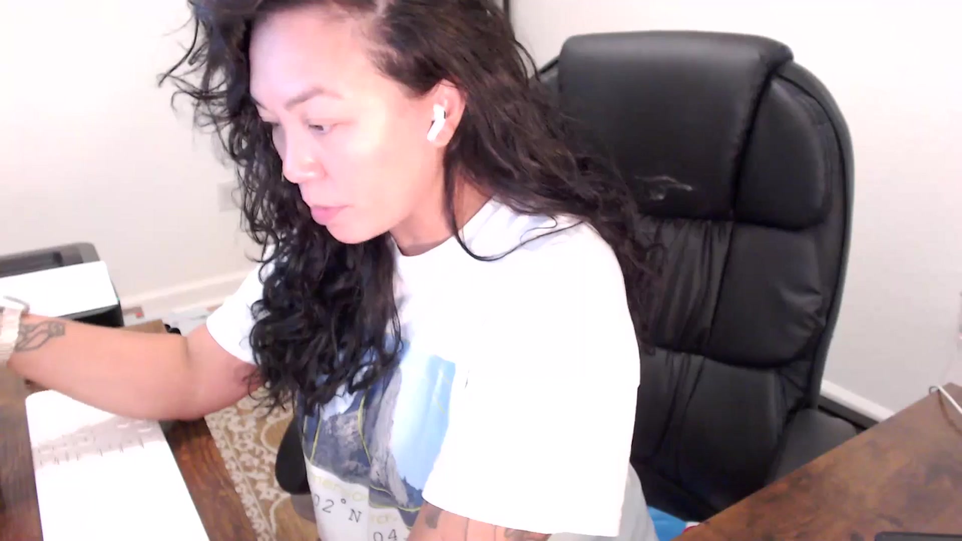 Gallery image thumbnail from MickaylaStar's myfreecams stream on, 10/03/2025, 18:09 image 11 of 20