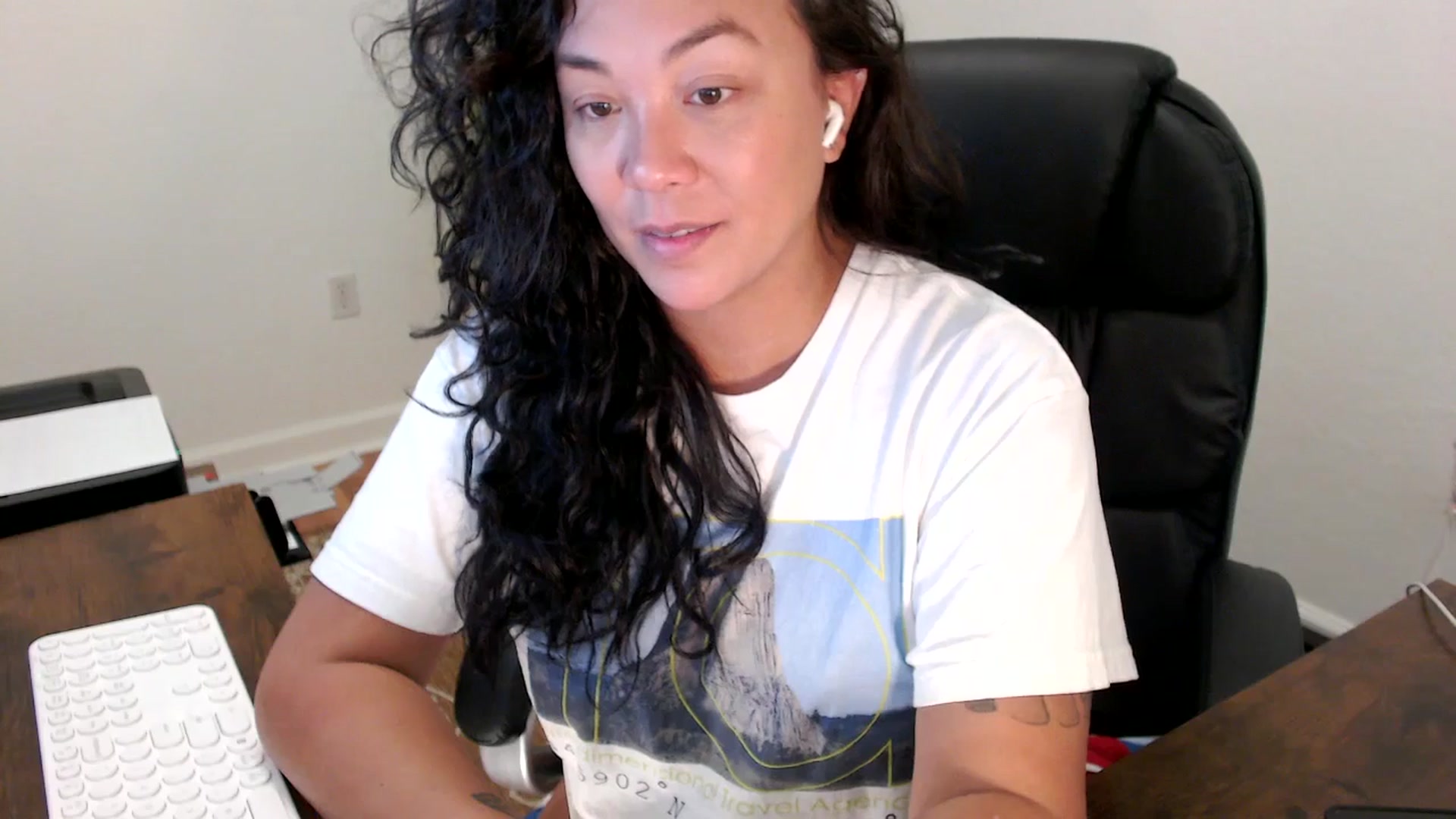 Gallery image thumbnail from MickaylaStar's myfreecams stream on, 10/03/2025, 18:09 image 4 of 20