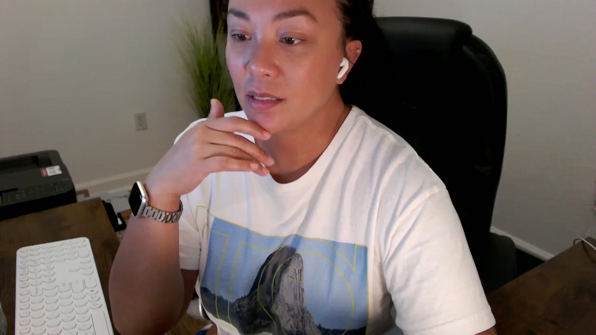 Gallery image thumbnail from MickaylaStar's myfreecams stream on, 10/03/2025, 19:32 image 1 of 20