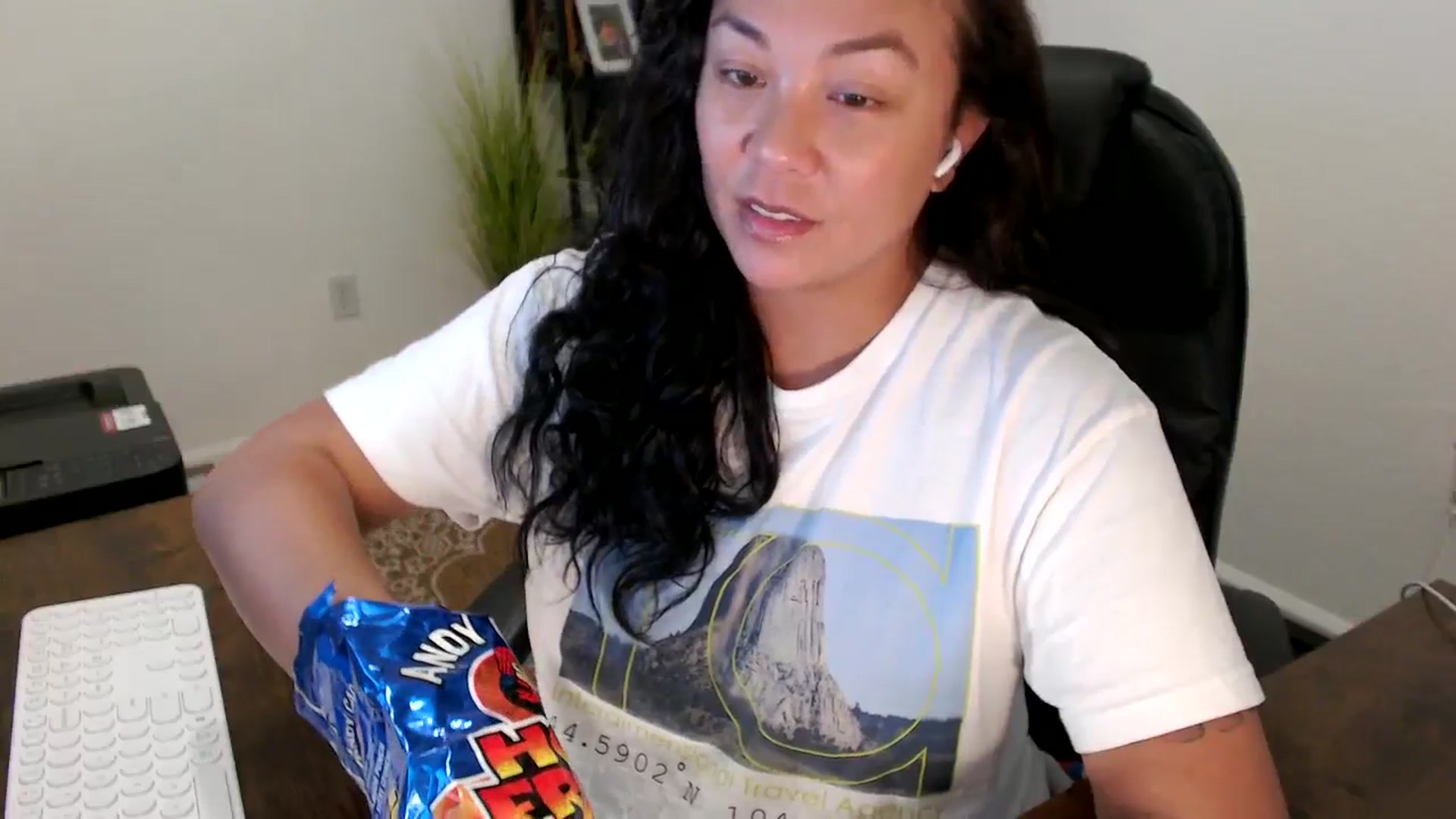 Gallery image thumbnail from MickaylaStar's myfreecams stream on, 10/03/2025, 20:31 image 4 of 20
