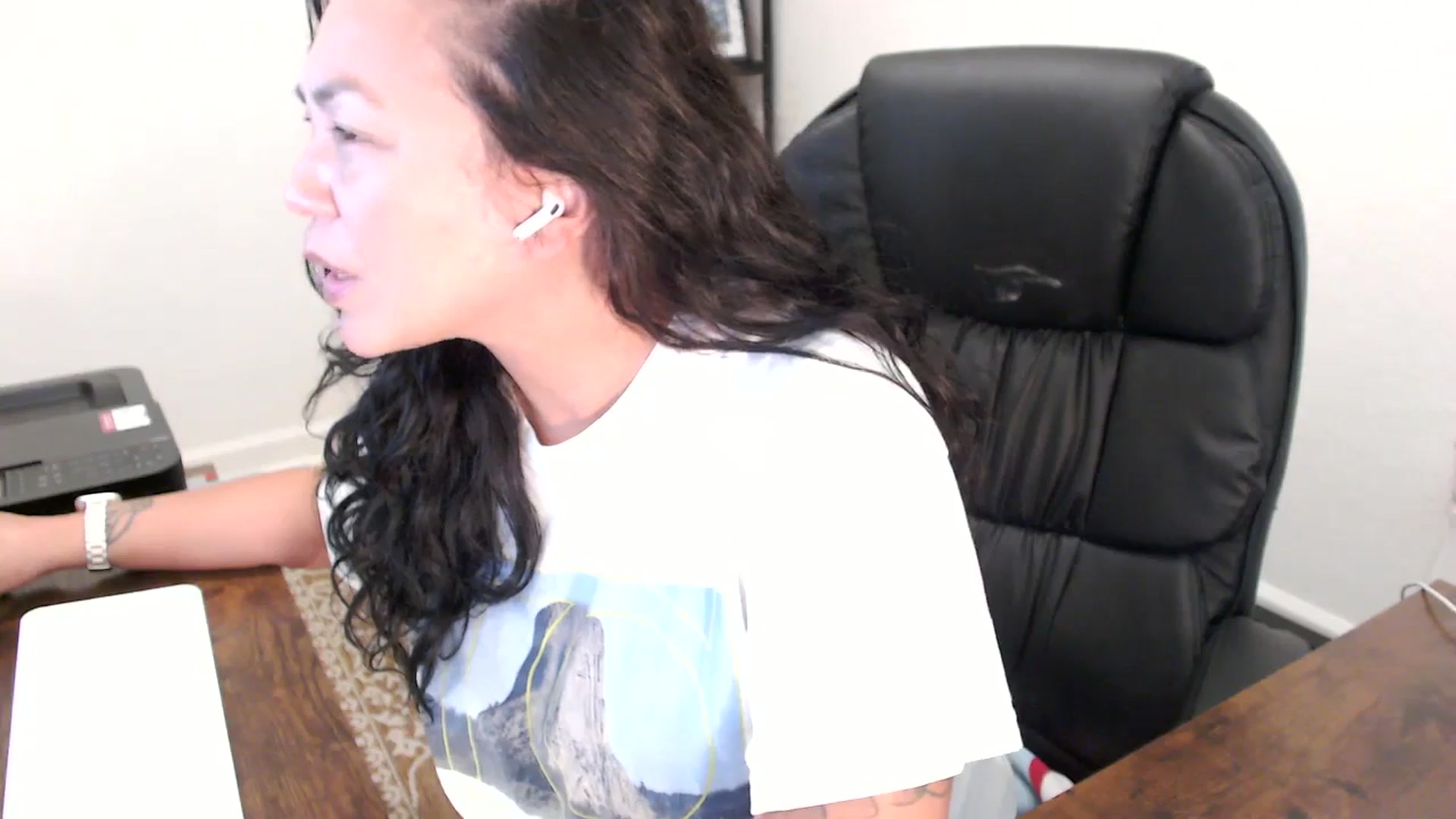 Gallery image thumbnail from MickaylaStar's myfreecams stream on, 10/03/2025, 20:31 image 8 of 20