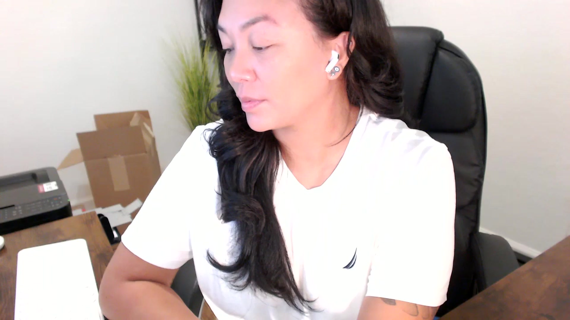 Gallery image thumbnail from MickaylaStar's myfreecams stream on, 10/06/2025, 15:37 image 19 of 20