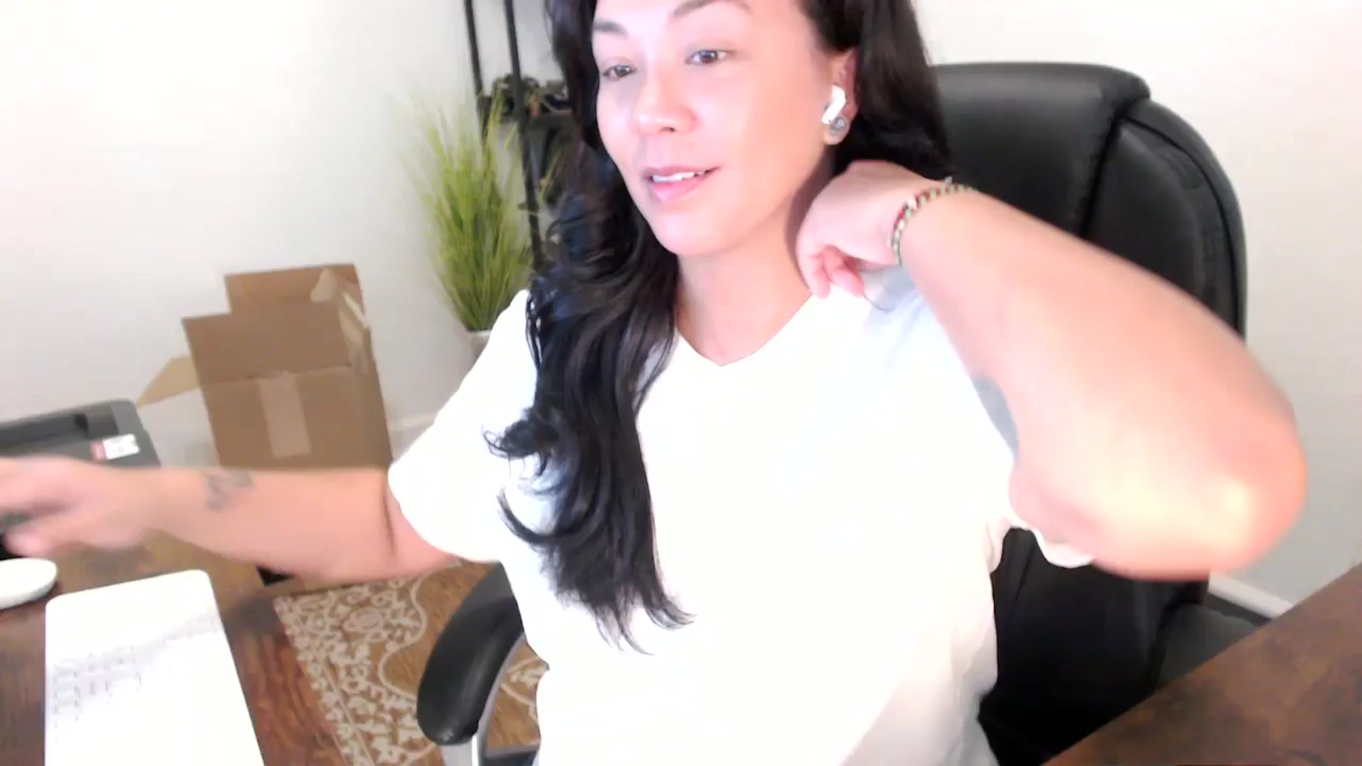 Gallery image thumbnail from MickaylaStar's myfreecams stream on, 10/06/2025, 15:37 image 5 of 20