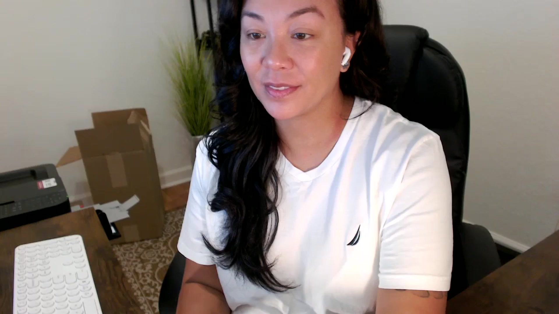 Gallery image thumbnail from MickaylaStar's myfreecams stream on, 10/06/2025, 15:50 image 5 of 20