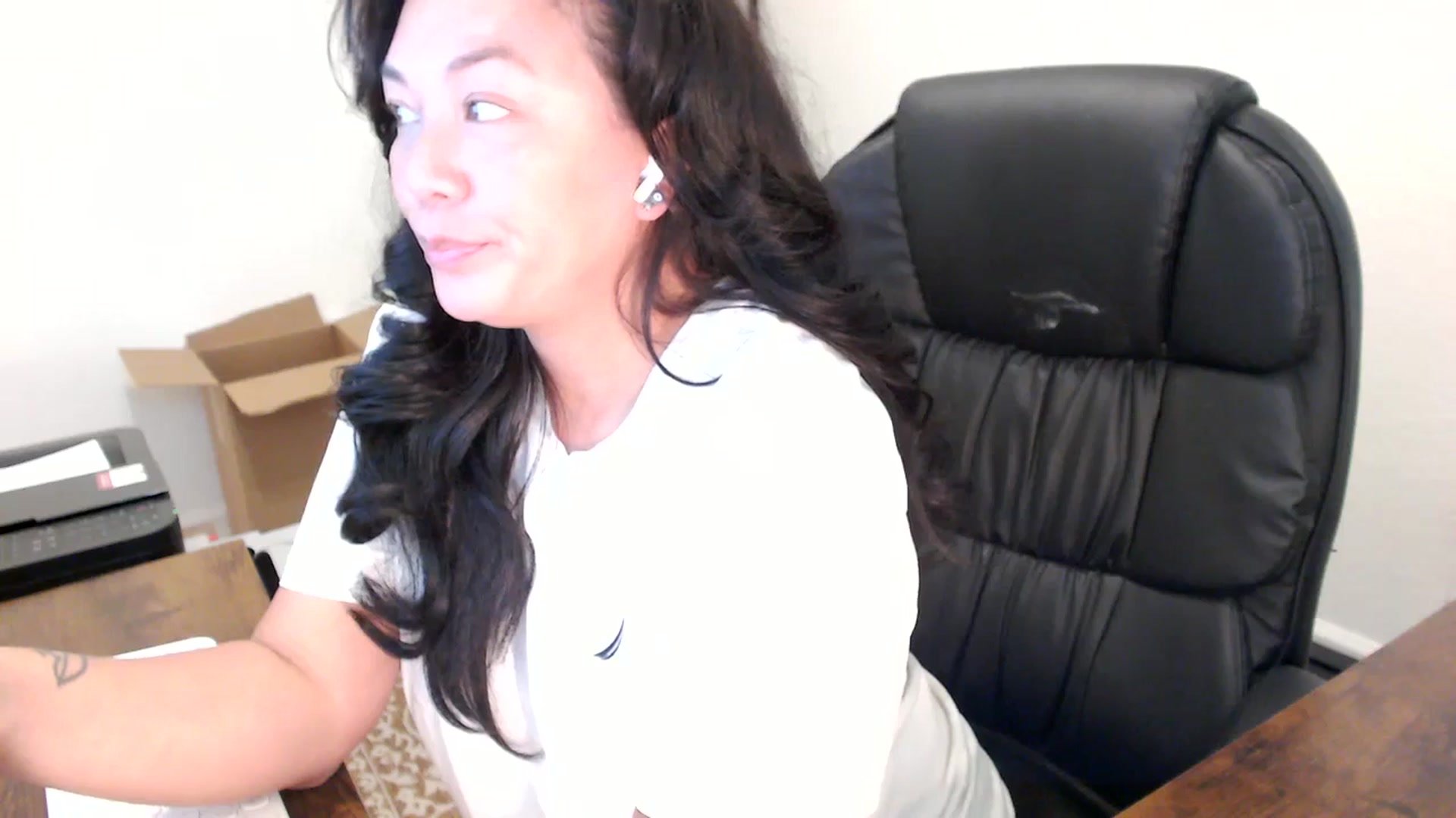 Gallery image thumbnail from MickaylaStar's myfreecams stream on, 10/06/2025, 17:25 image 8 of 20