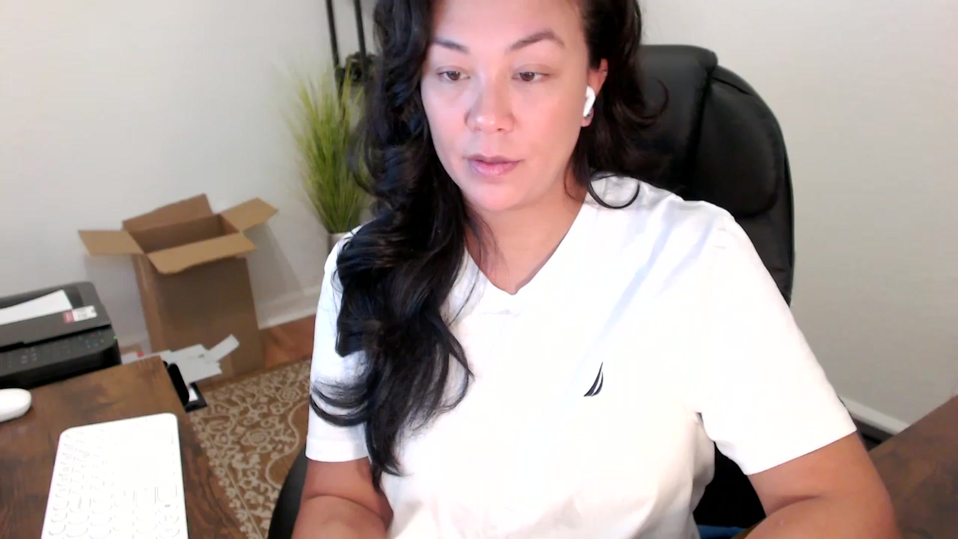 Gallery image thumbnail from MickaylaStar's myfreecams stream on, 10/06/2025, 17:25 image 4 of 20