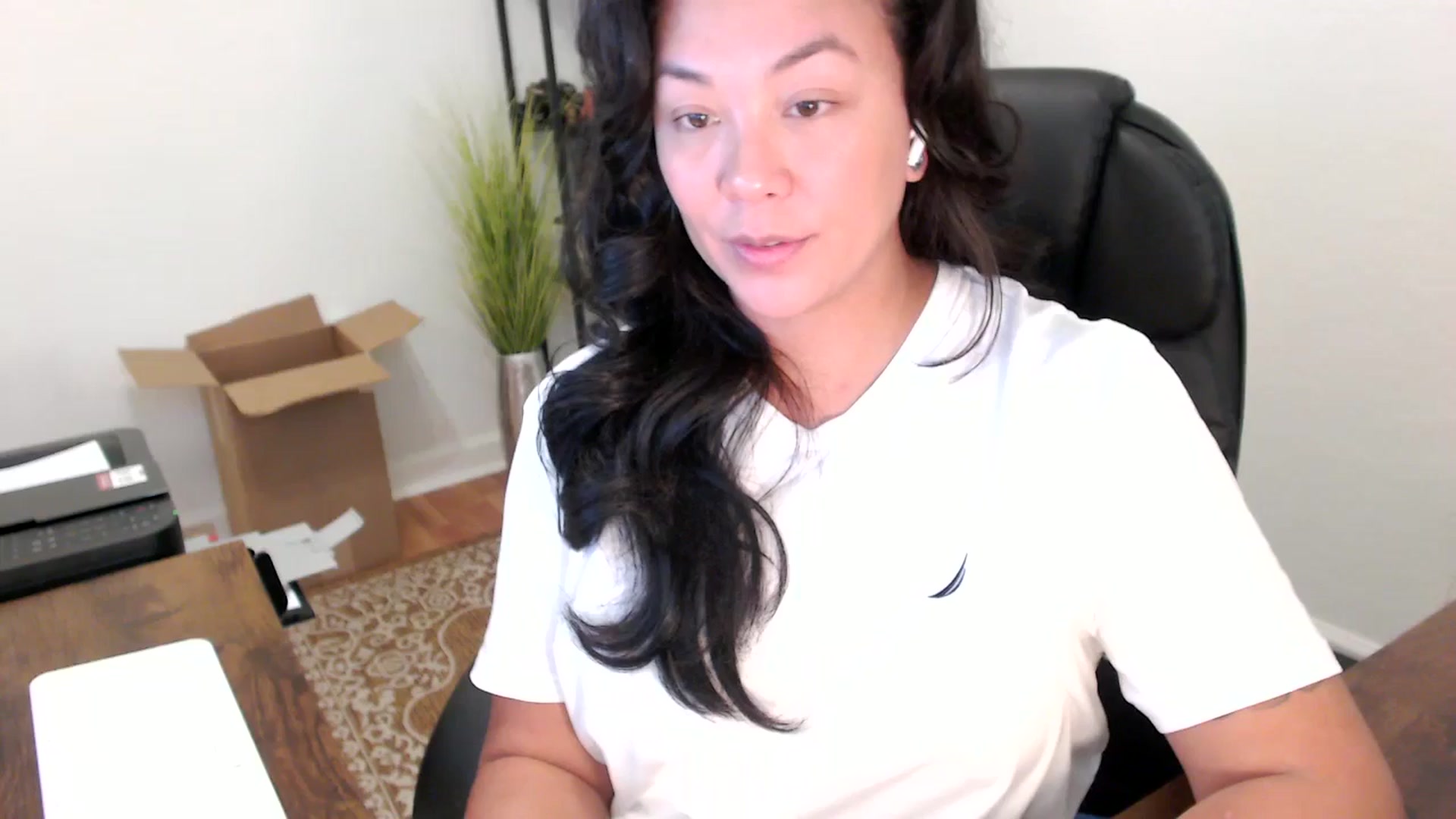 Gallery image thumbnail from MickaylaStar's myfreecams stream on, 10/06/2025, 17:25 image 10 of 20