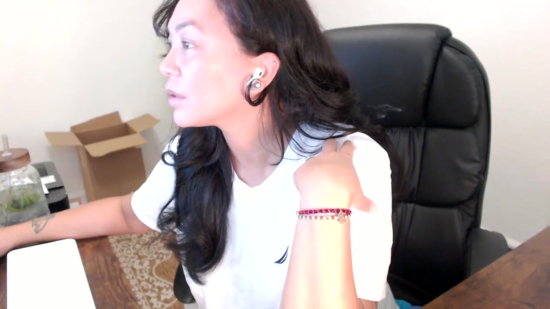 Gallery image thumbnail from MickaylaStar's myfreecams stream on, 10/06/2025, 19:49 image 15 of 20