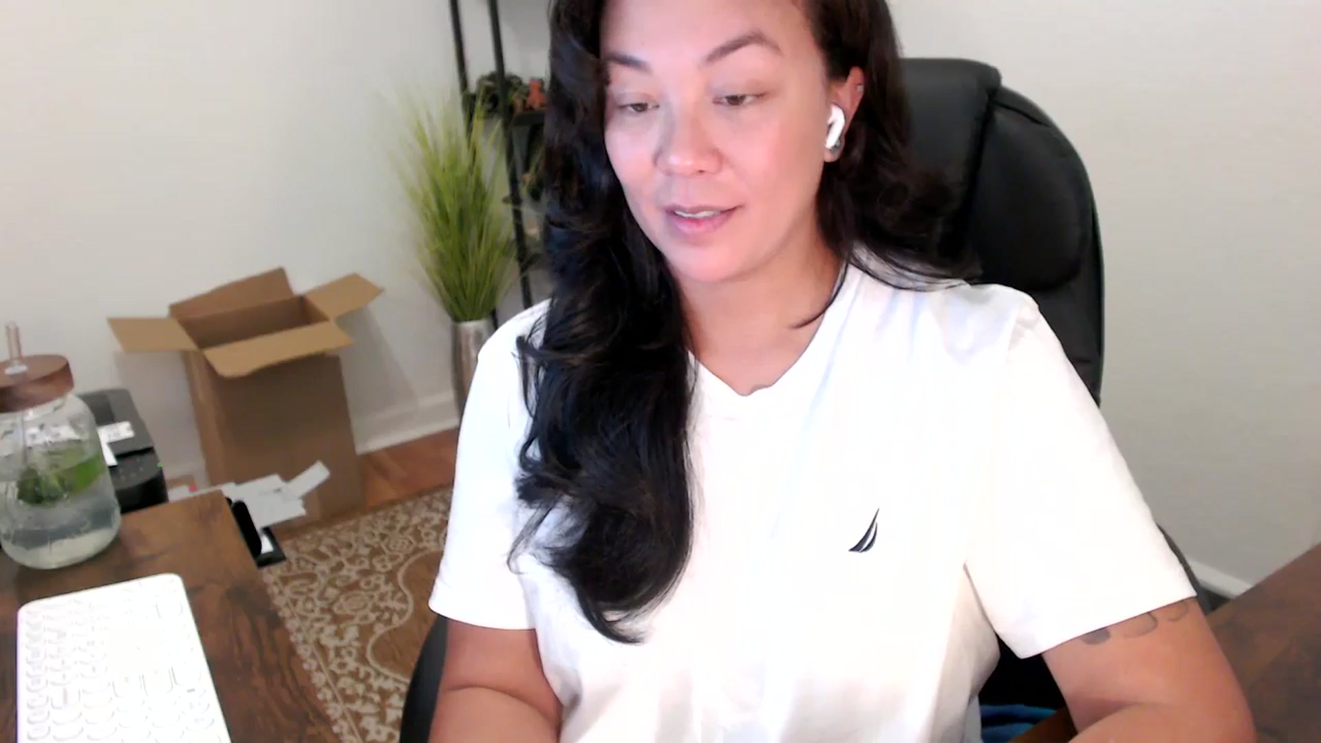 Gallery image thumbnail from MickaylaStar's myfreecams stream on, 10/06/2025, 19:49 image 17 of 20
