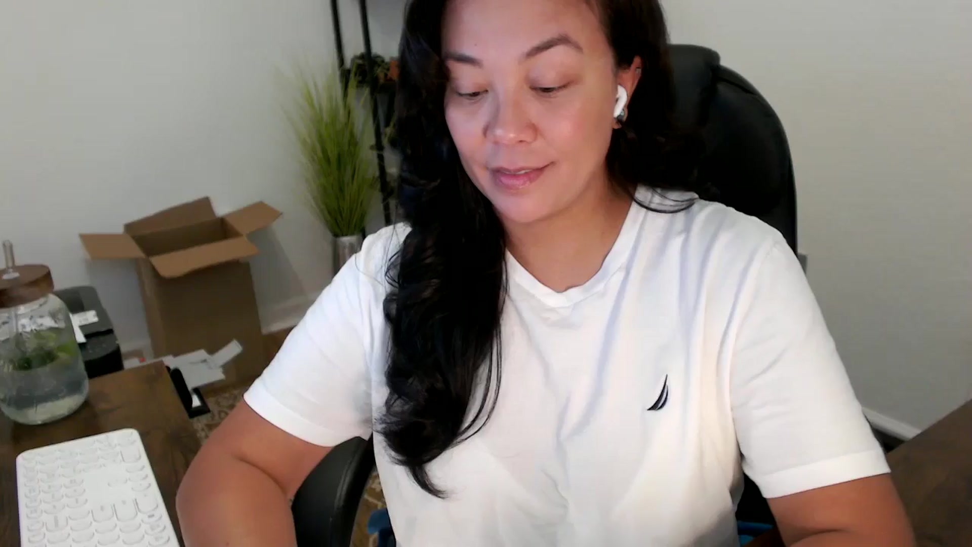 Gallery image thumbnail from MickaylaStar's myfreecams stream on, 10/06/2025, 19:49 image 1 of 20