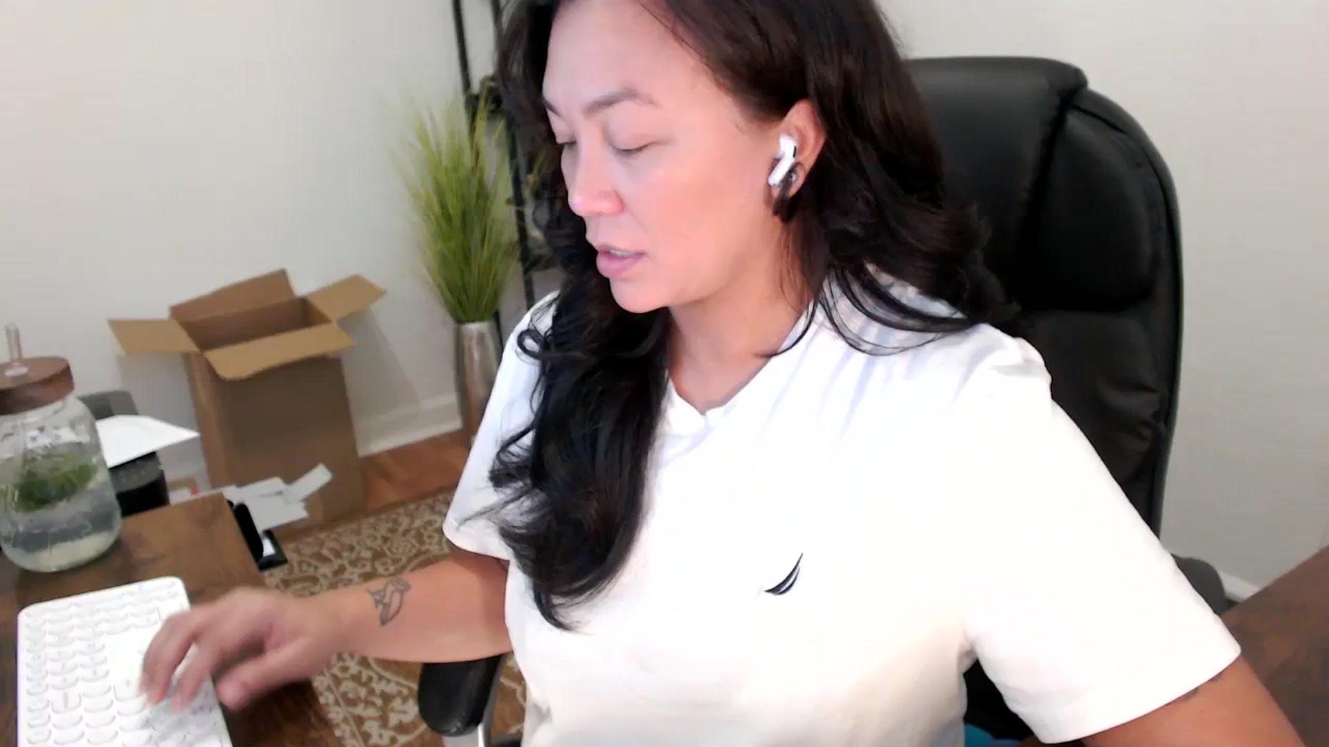 Gallery image thumbnail from MickaylaStar's myfreecams stream on, 10/06/2025, 19:49 image 19 of 20