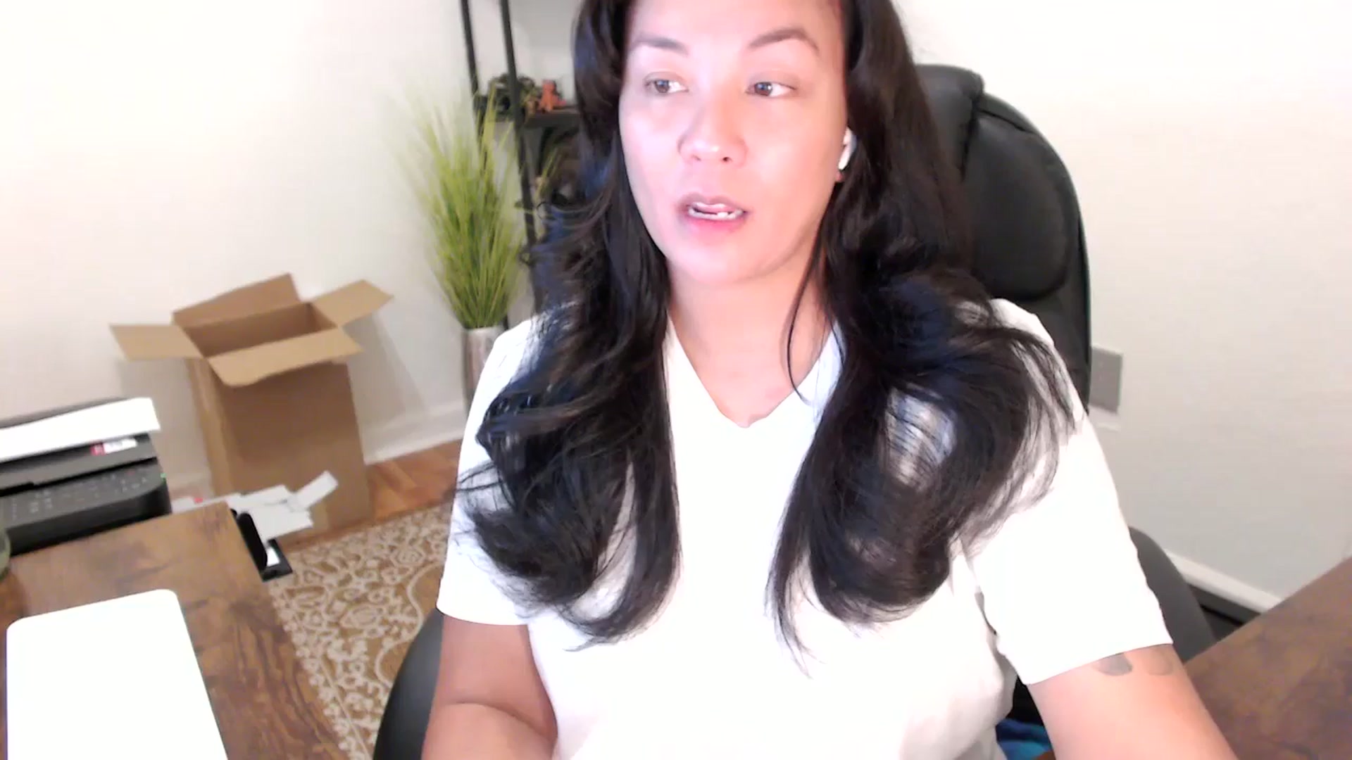 Gallery image thumbnail from MickaylaStar's myfreecams stream on, 10/06/2025, 21:09 image 7 of 20