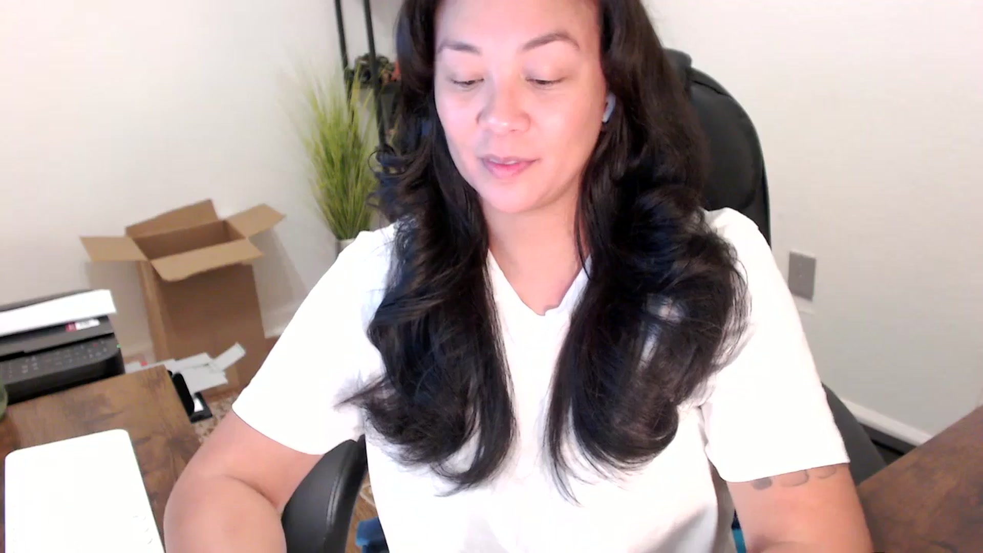 Gallery image thumbnail from MickaylaStar's myfreecams stream on, 10/06/2025, 21:09 image 16 of 20