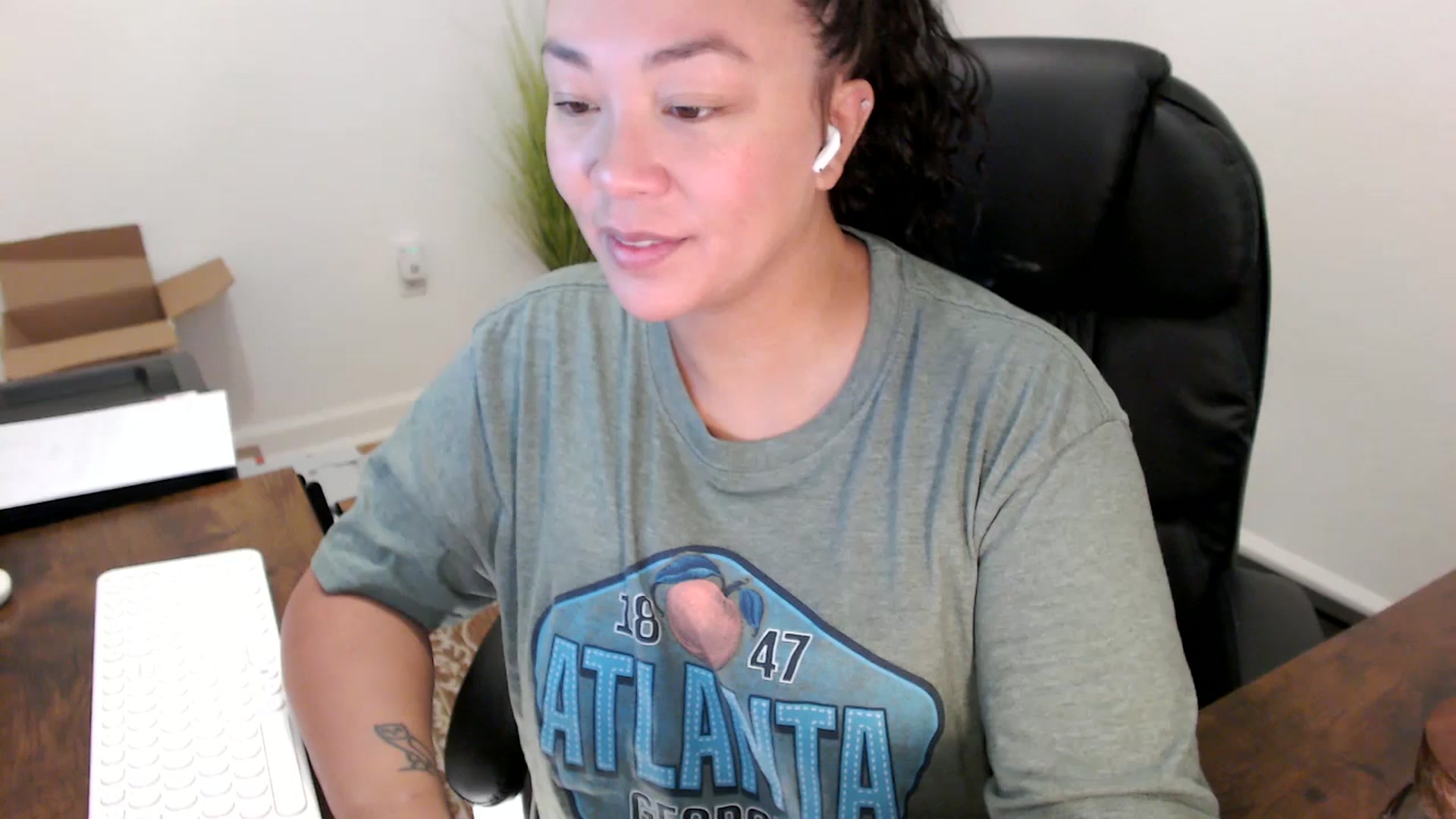 Gallery image thumbnail from MickaylaStar's myfreecams stream on, 10/07/2025, 14:51 image 19 of 20