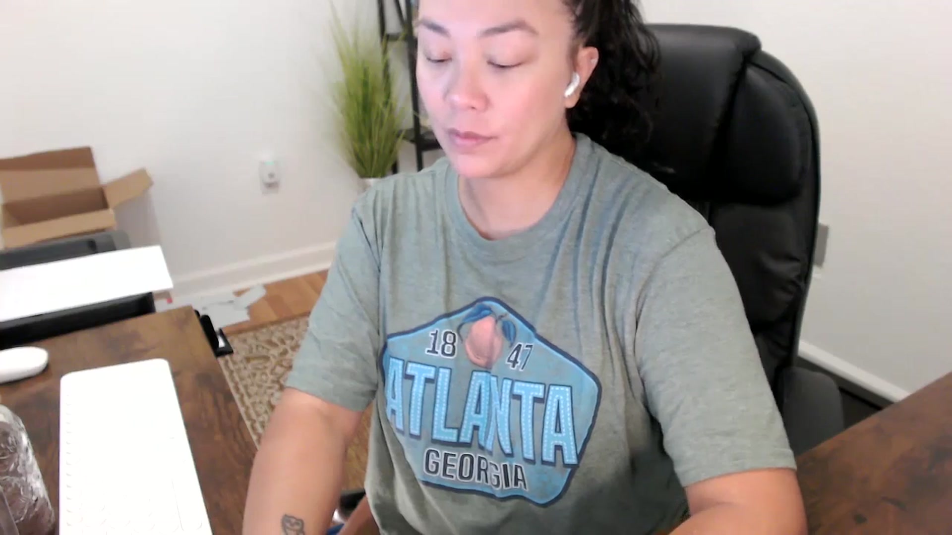 Gallery image thumbnail from MickaylaStar's myfreecams stream on, 10/07/2025, 15:14 image 19 of 20