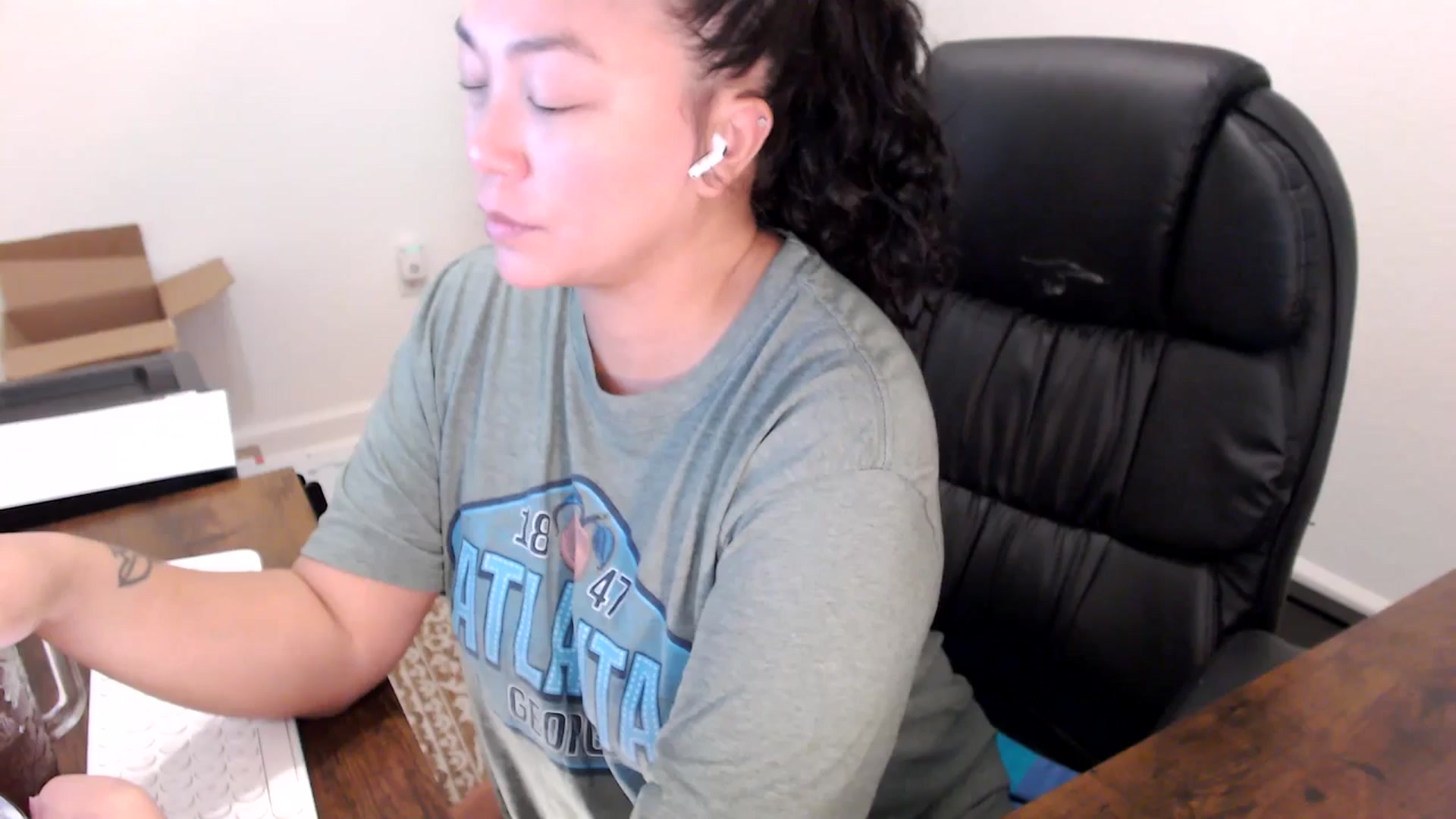 Gallery image thumbnail from MickaylaStar's myfreecams stream on, 10/07/2025, 15:14 image 7 of 20