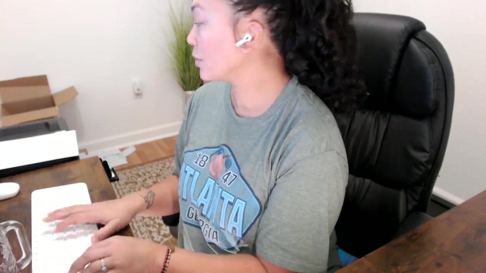 Gallery image thumbnail from MickaylaStar's myfreecams stream on, 10/07/2025, 15:14 image 14 of 20
