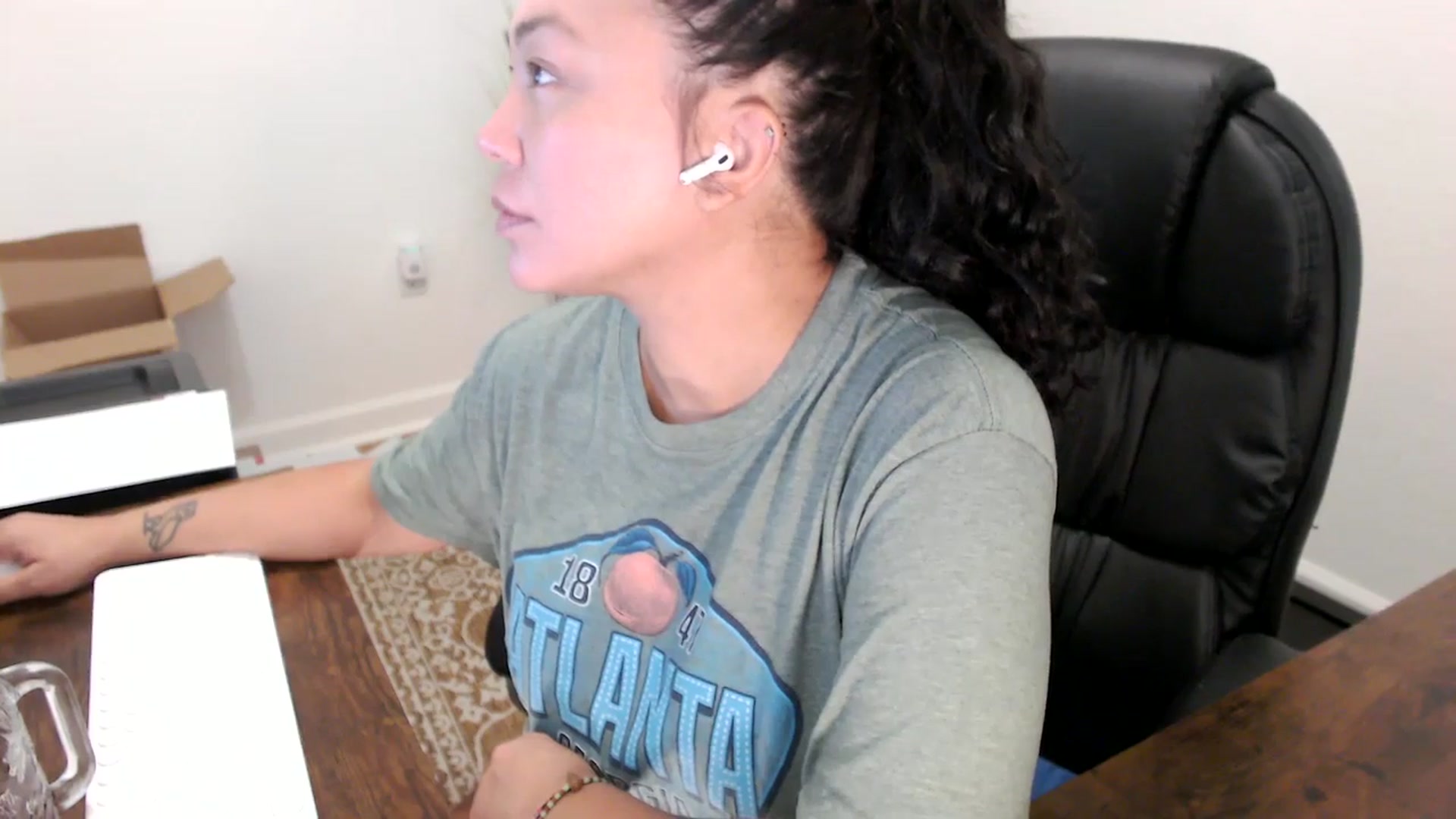 Gallery image thumbnail from MickaylaStar's myfreecams stream on, 10/07/2025, 15:14 image 13 of 20
