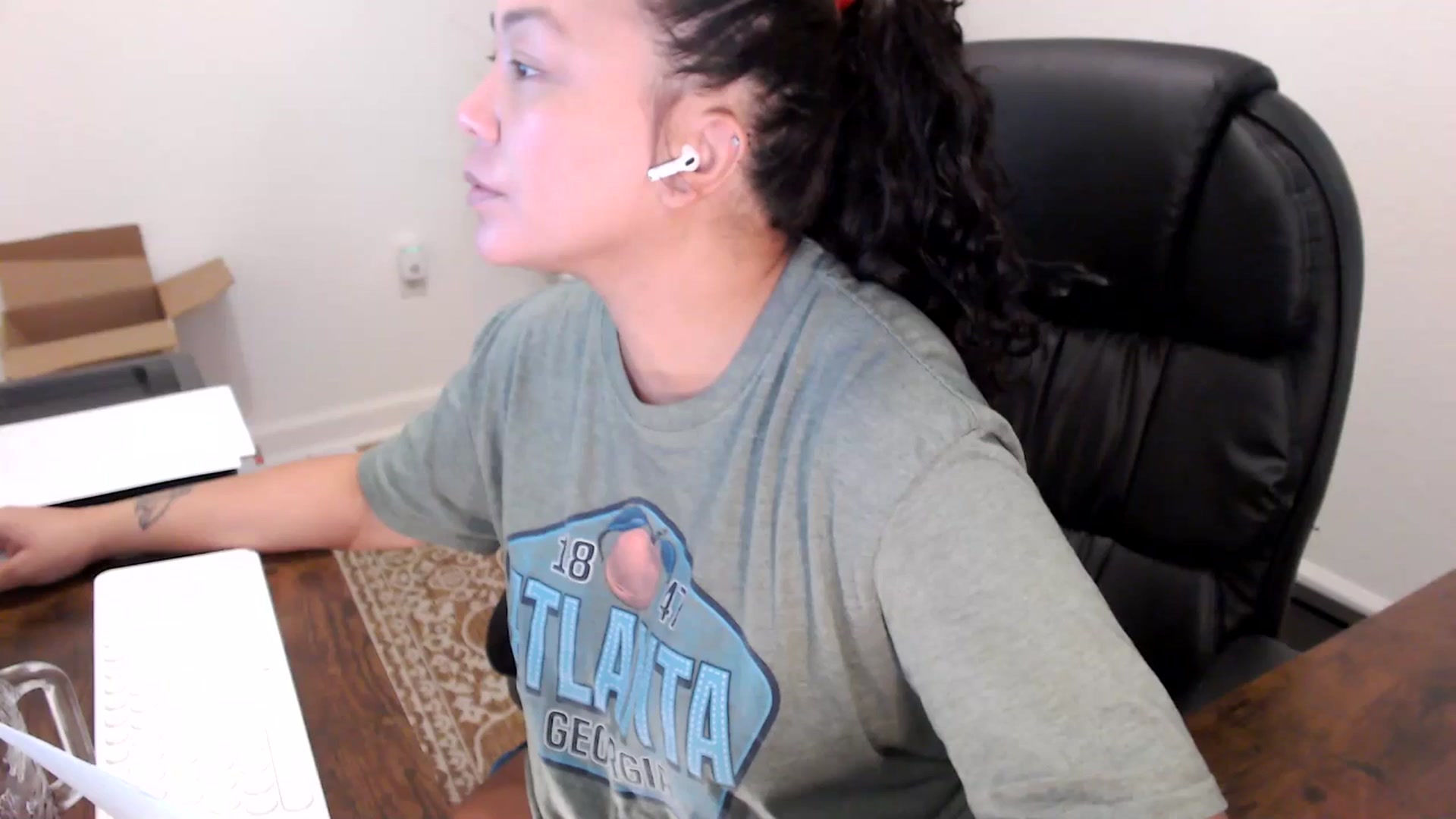 Gallery image thumbnail from MickaylaStar's myfreecams stream on, 10/07/2025, 15:14 image 15 of 20