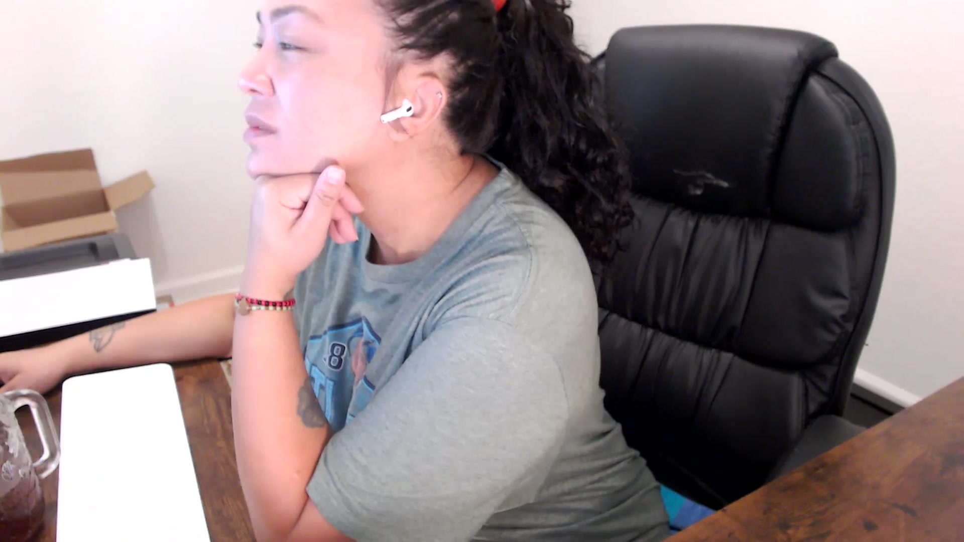 Gallery image thumbnail from MickaylaStar's myfreecams stream on, 10/07/2025, 15:14 image 9 of 20