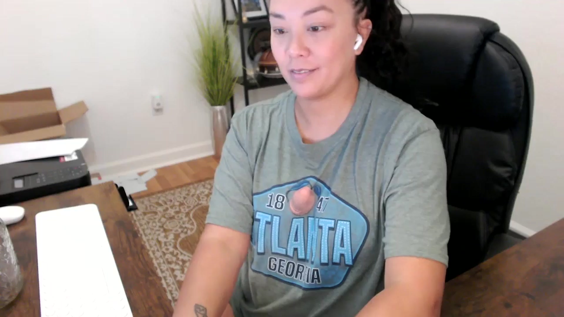 Gallery image thumbnail from MickaylaStar's myfreecams stream on, 10/07/2025, 16:46 image 19 of 20