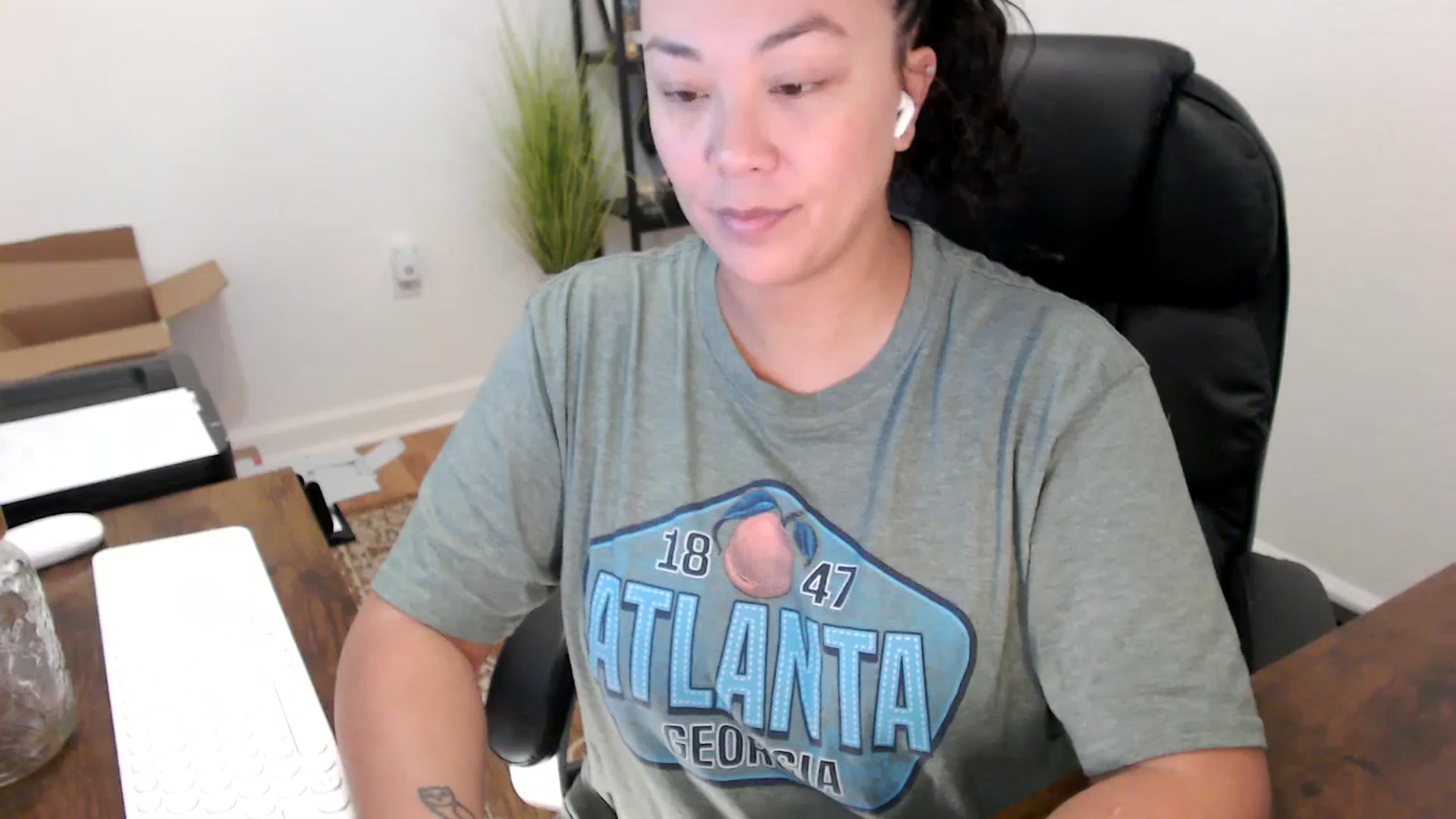 Gallery image thumbnail from MickaylaStar's myfreecams stream on, 10/07/2025, 16:46 image 2 of 20