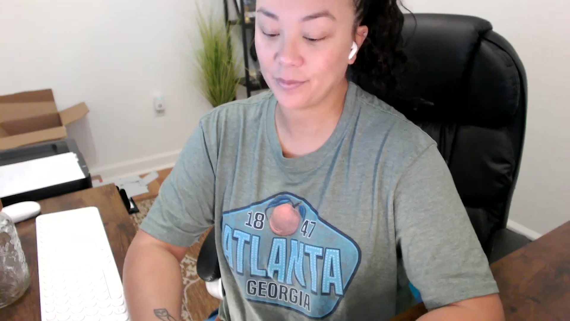 Gallery image thumbnail from MickaylaStar's myfreecams stream on, 10/07/2025, 16:46 image 9 of 20