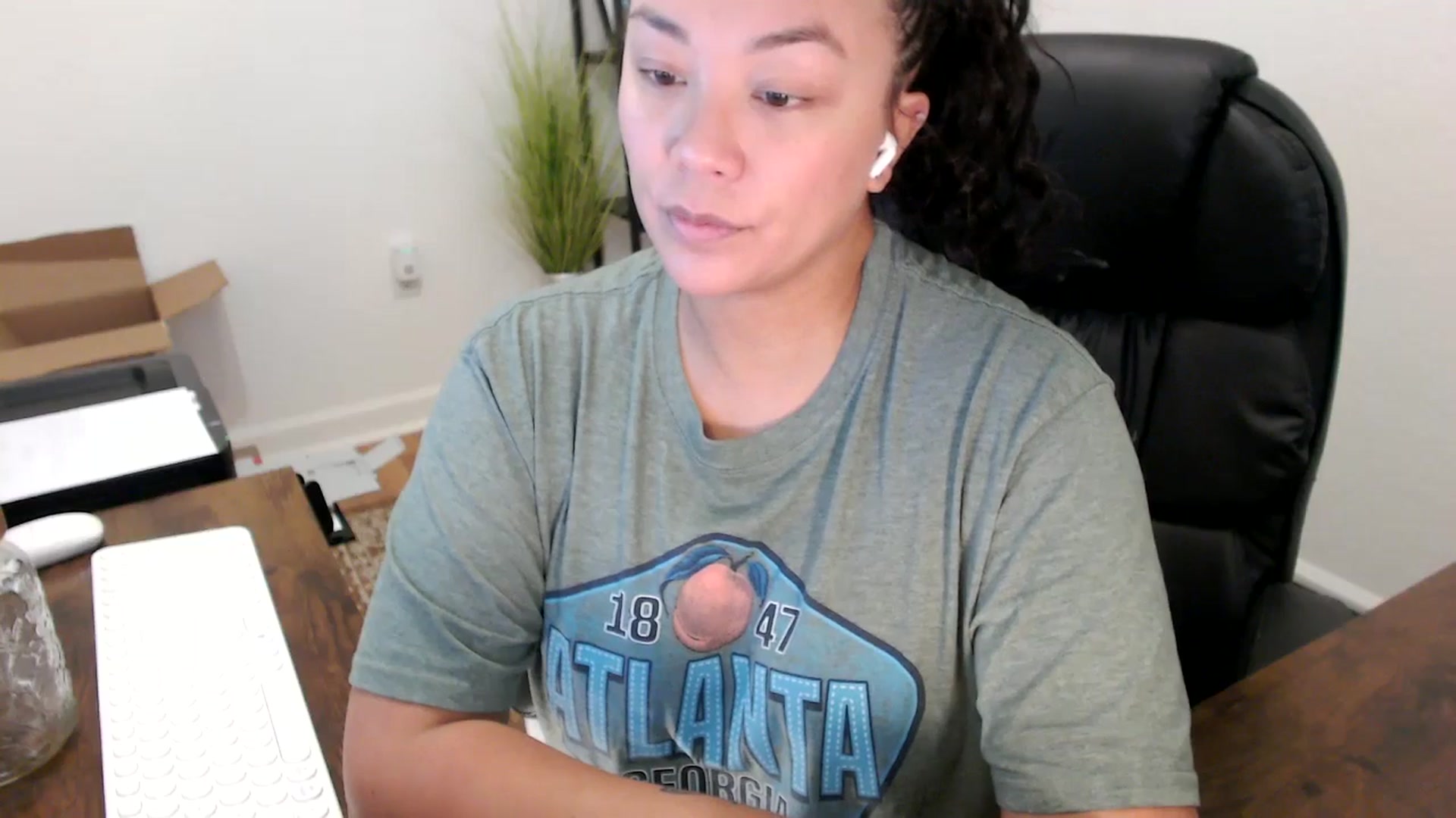 Gallery image thumbnail from MickaylaStar's myfreecams stream on, 10/07/2025, 16:46 image 8 of 20