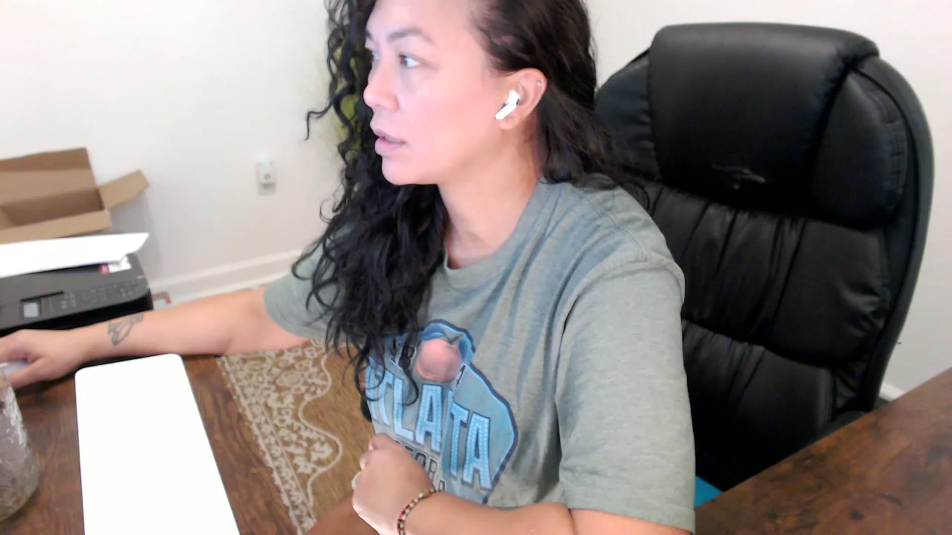 Gallery image thumbnail from MickaylaStar's myfreecams stream on, 10/07/2025, 17:04 image 13 of 20