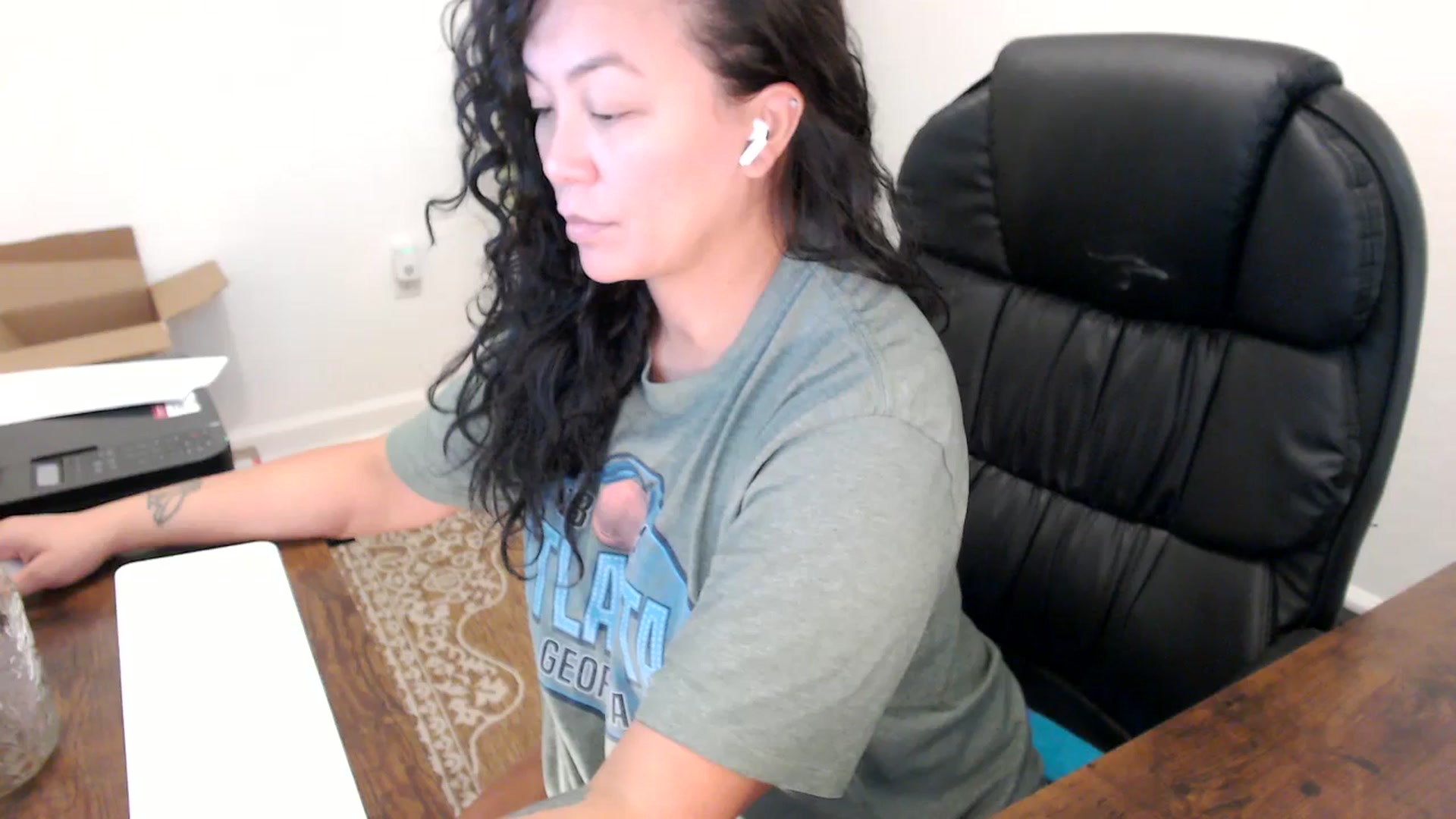 Gallery image thumbnail from MickaylaStar's myfreecams stream on, 10/07/2025, 17:04 image 14 of 20