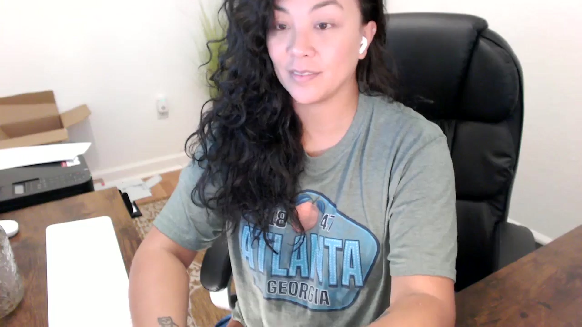Gallery image thumbnail from MickaylaStar's myfreecams stream on, 10/07/2025, 17:04 image 17 of 20