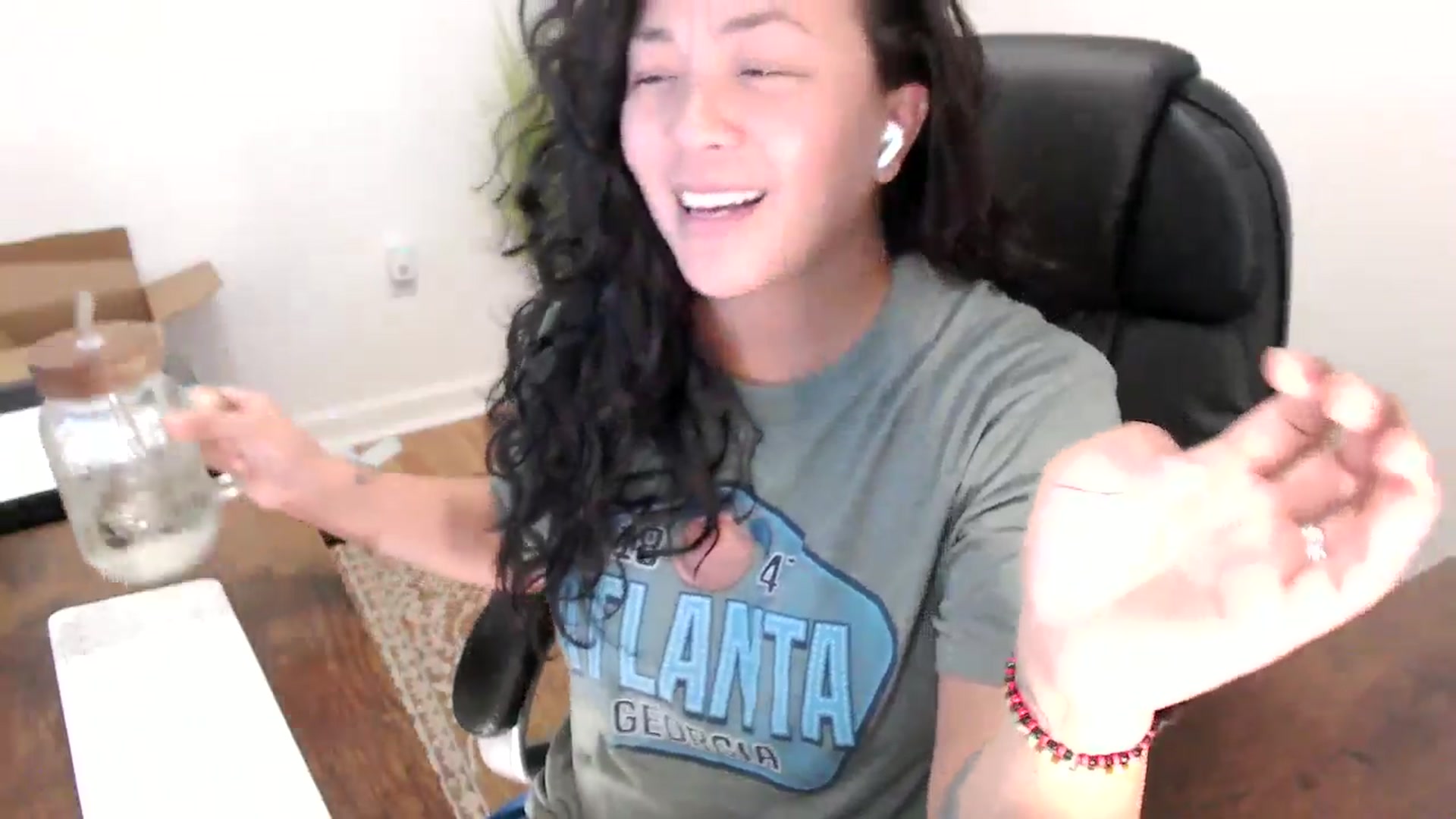 Gallery image thumbnail from MickaylaStar's myfreecams stream on, 10/07/2025, 18:22 image 14 of 20