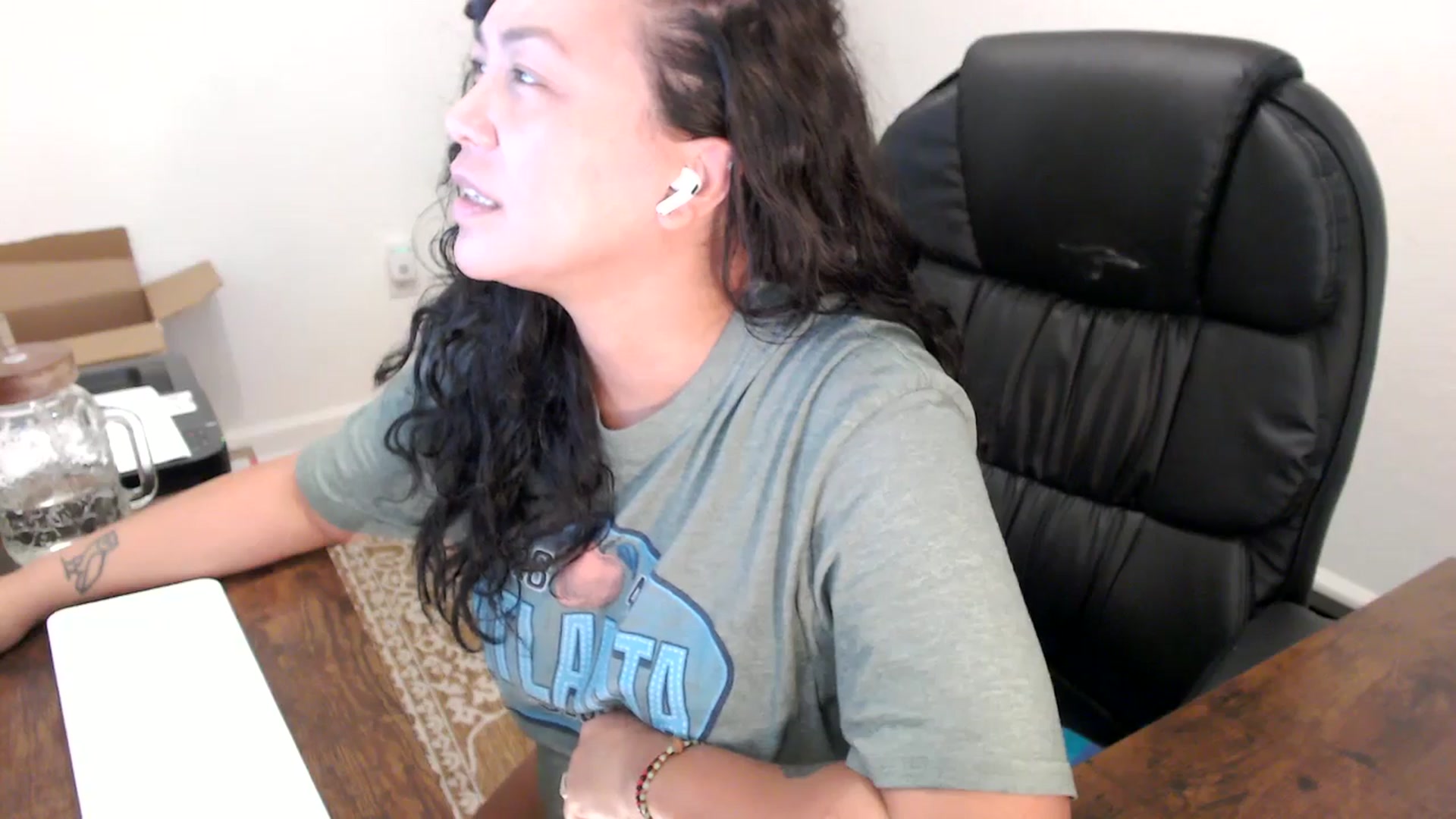Gallery image thumbnail from MickaylaStar's myfreecams stream on, 10/07/2025, 18:22 image 12 of 20