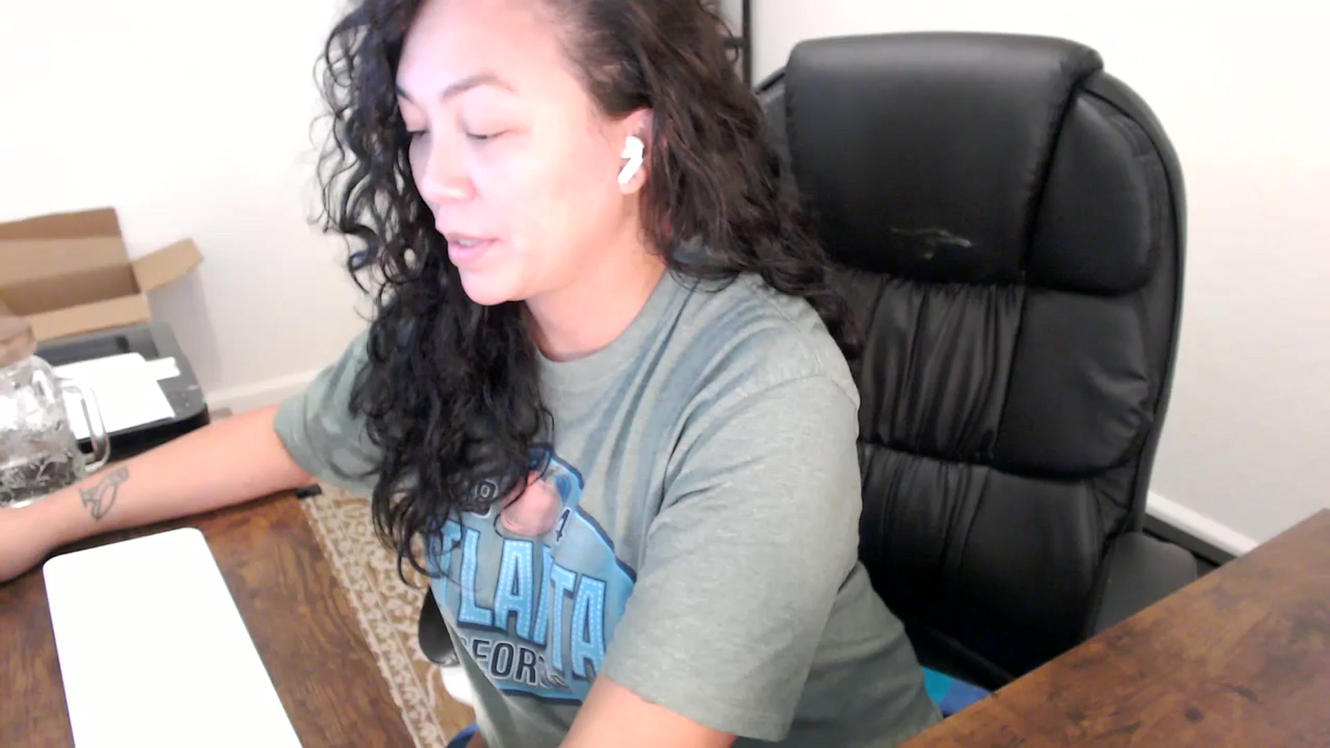 Gallery image thumbnail from MickaylaStar's myfreecams stream on, 10/07/2025, 18:22 image 16 of 20