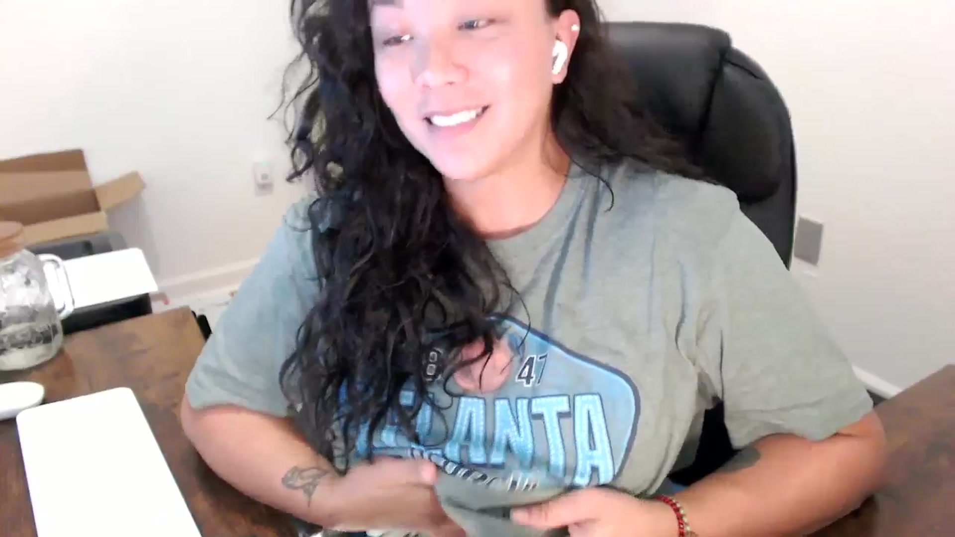 Gallery image thumbnail from MickaylaStar's myfreecams stream on, 10/07/2025, 18:43 image 13 of 20