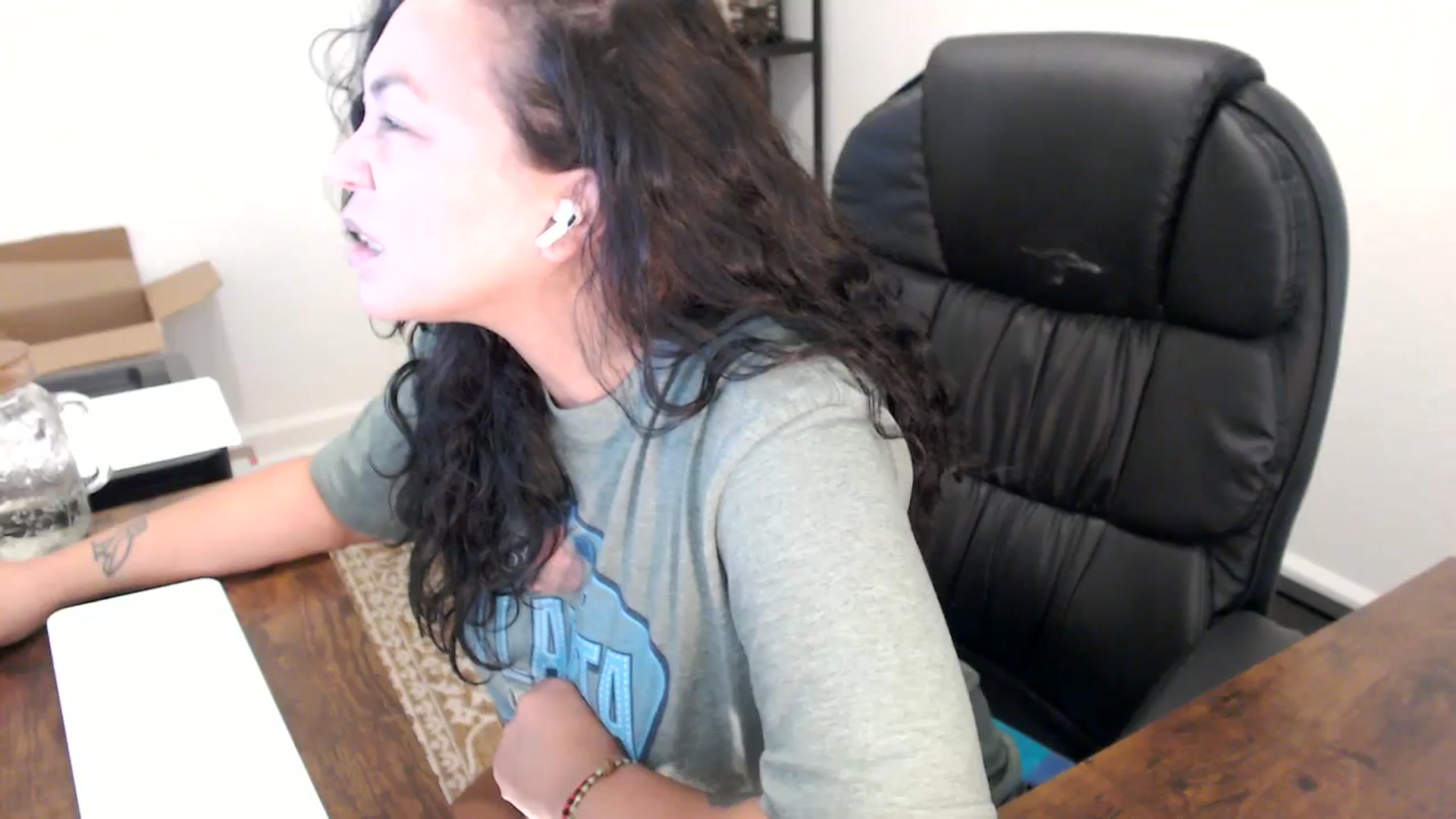 Gallery image thumbnail from MickaylaStar's myfreecams stream on, 10/07/2025, 18:43 image 2 of 20