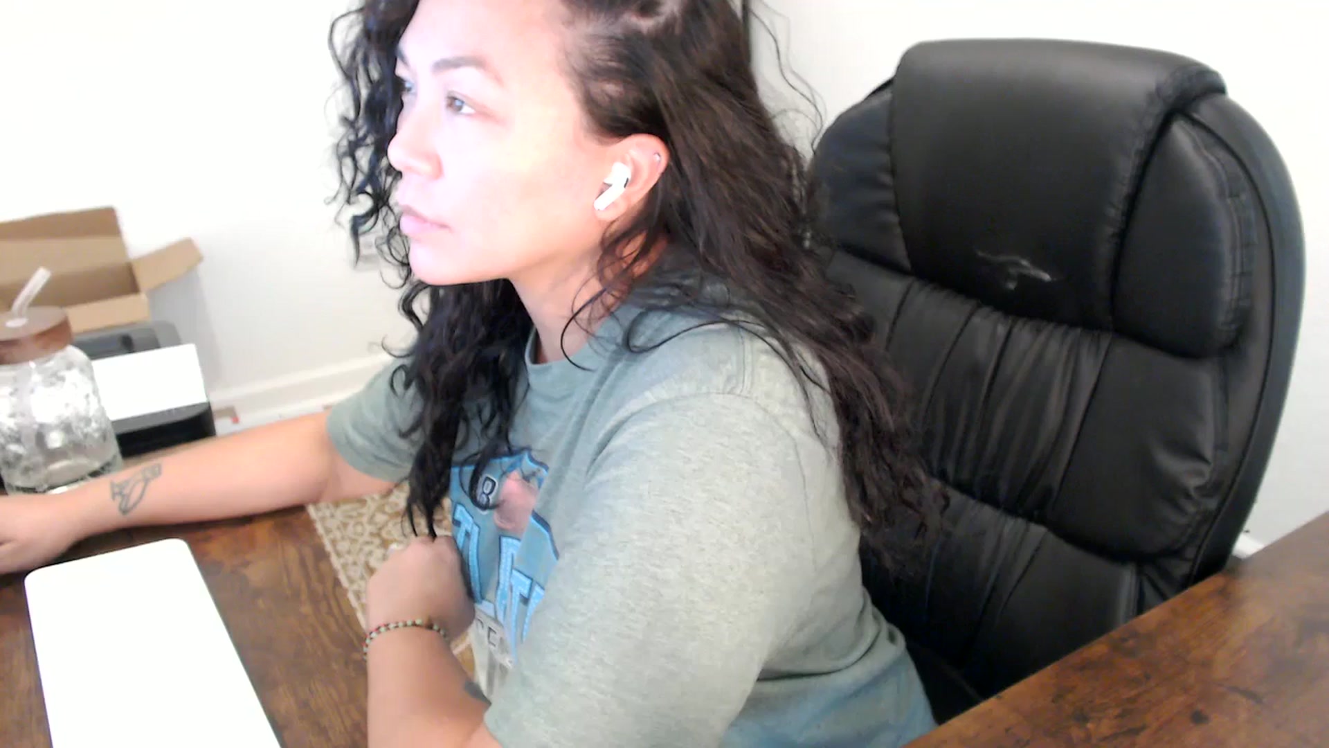 Gallery image thumbnail from MickaylaStar's myfreecams stream on, 10/07/2025, 19:48 image 10 of 20